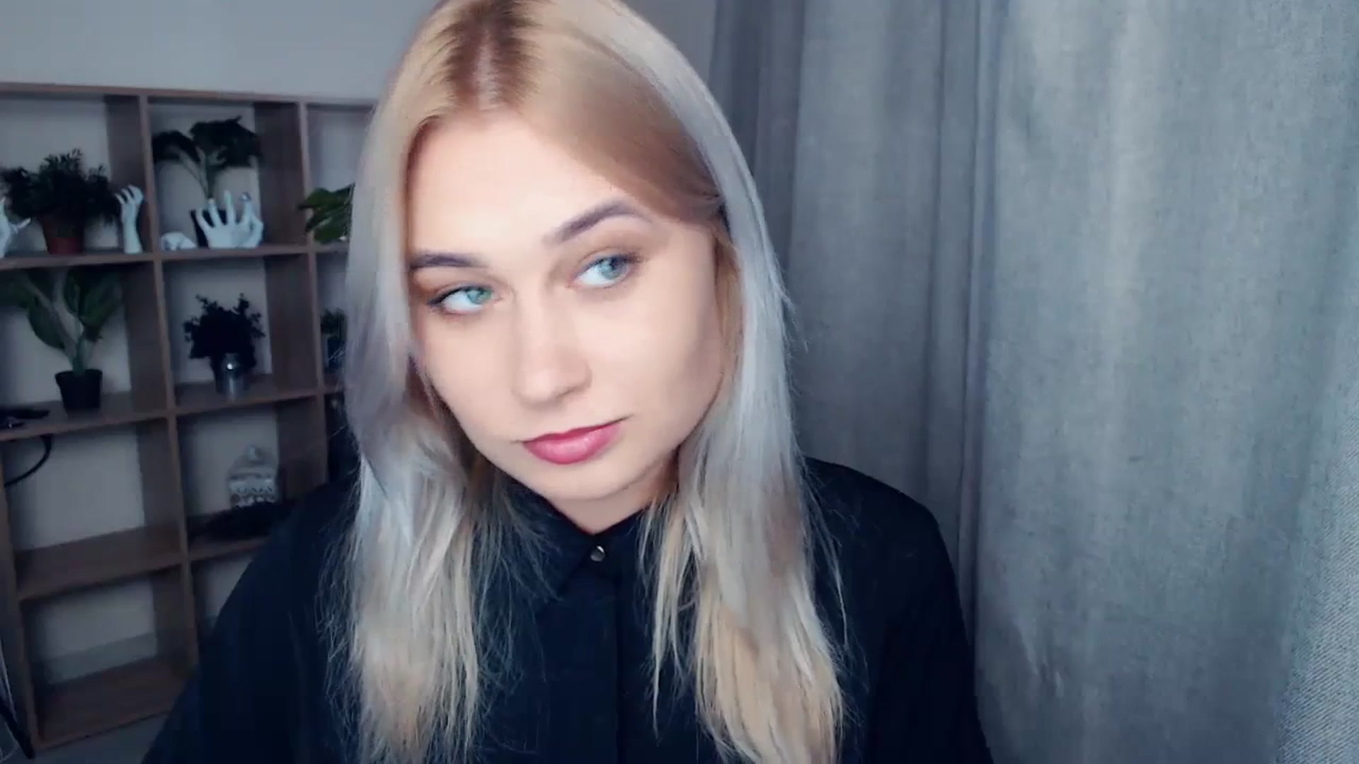 Gallery image thumbnail from Kukla_kolduna's myfreecams stream on, 10/21/2023, 14:08 image 16 of 20