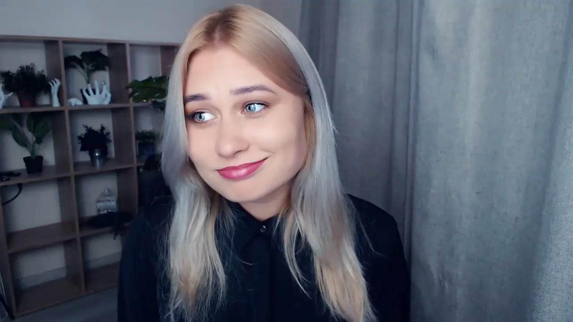 Gallery image thumbnail from Kukla_kolduna's myfreecams stream on, 10/21/2023, 14:08 image 10 of 20