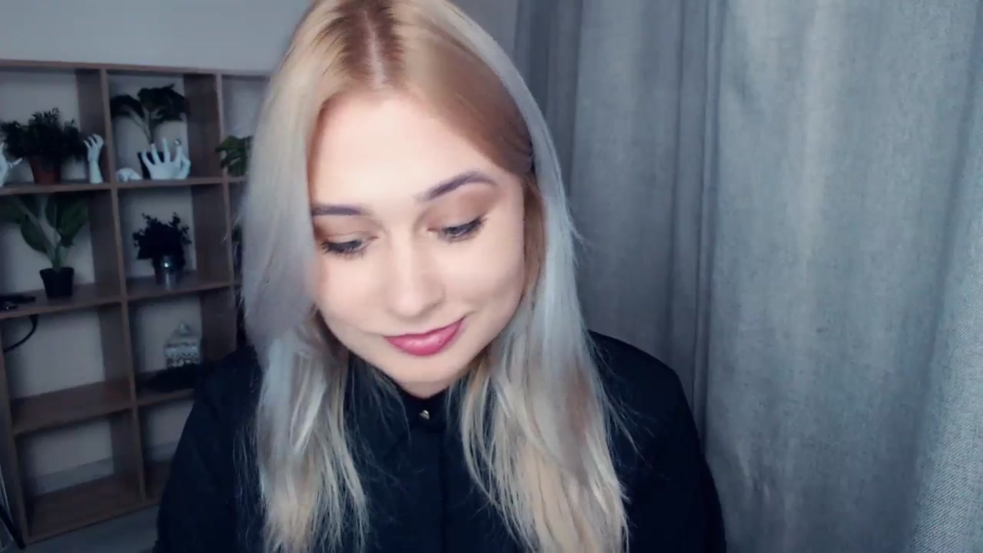 Gallery image thumbnail from Kukla_kolduna's myfreecams stream on, 10/21/2023, 14:08 image 8 of 20