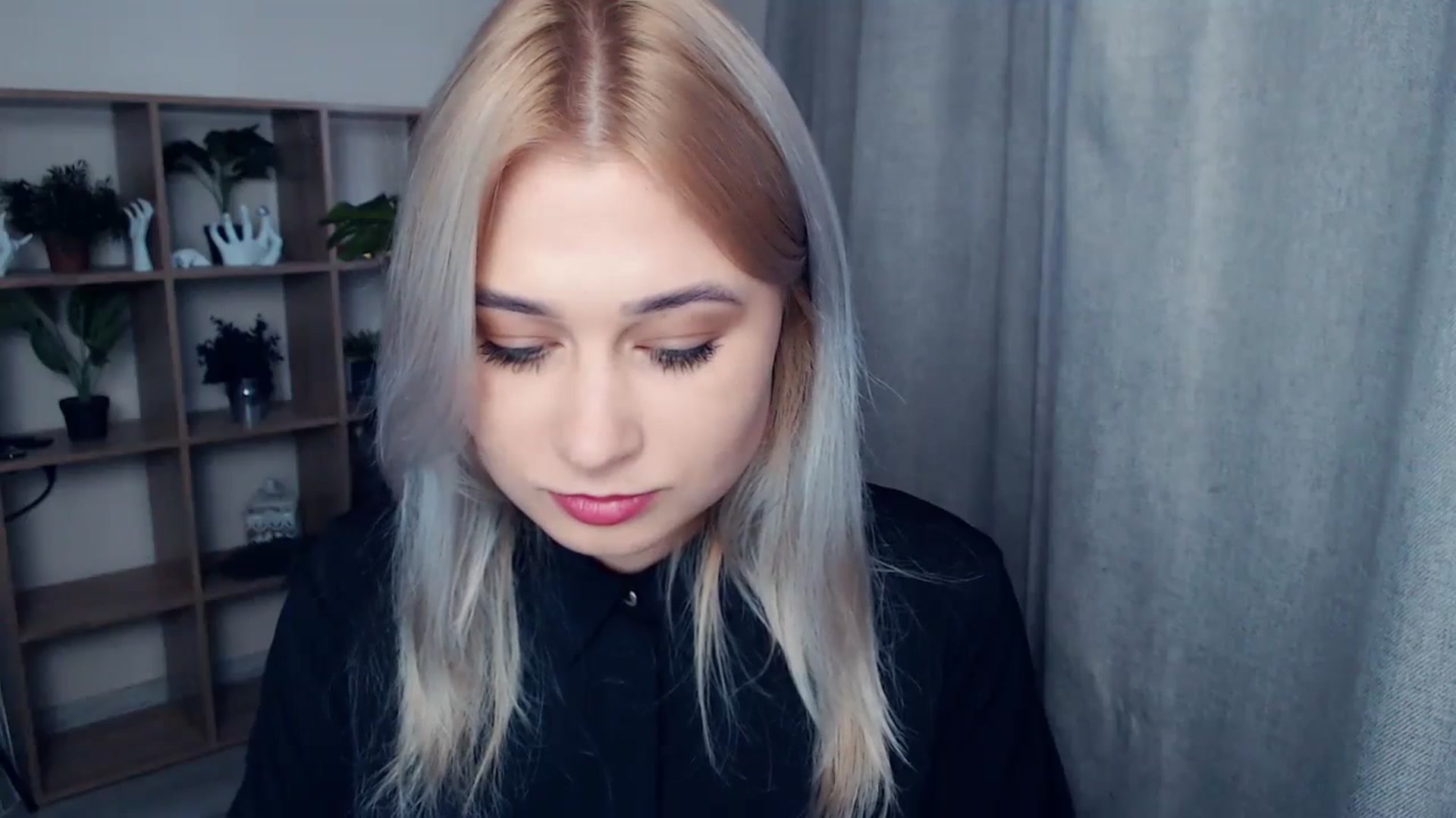 Gallery image thumbnail from Kukla_kolduna's myfreecams stream on, 10/21/2023, 14:08 image 2 of 20