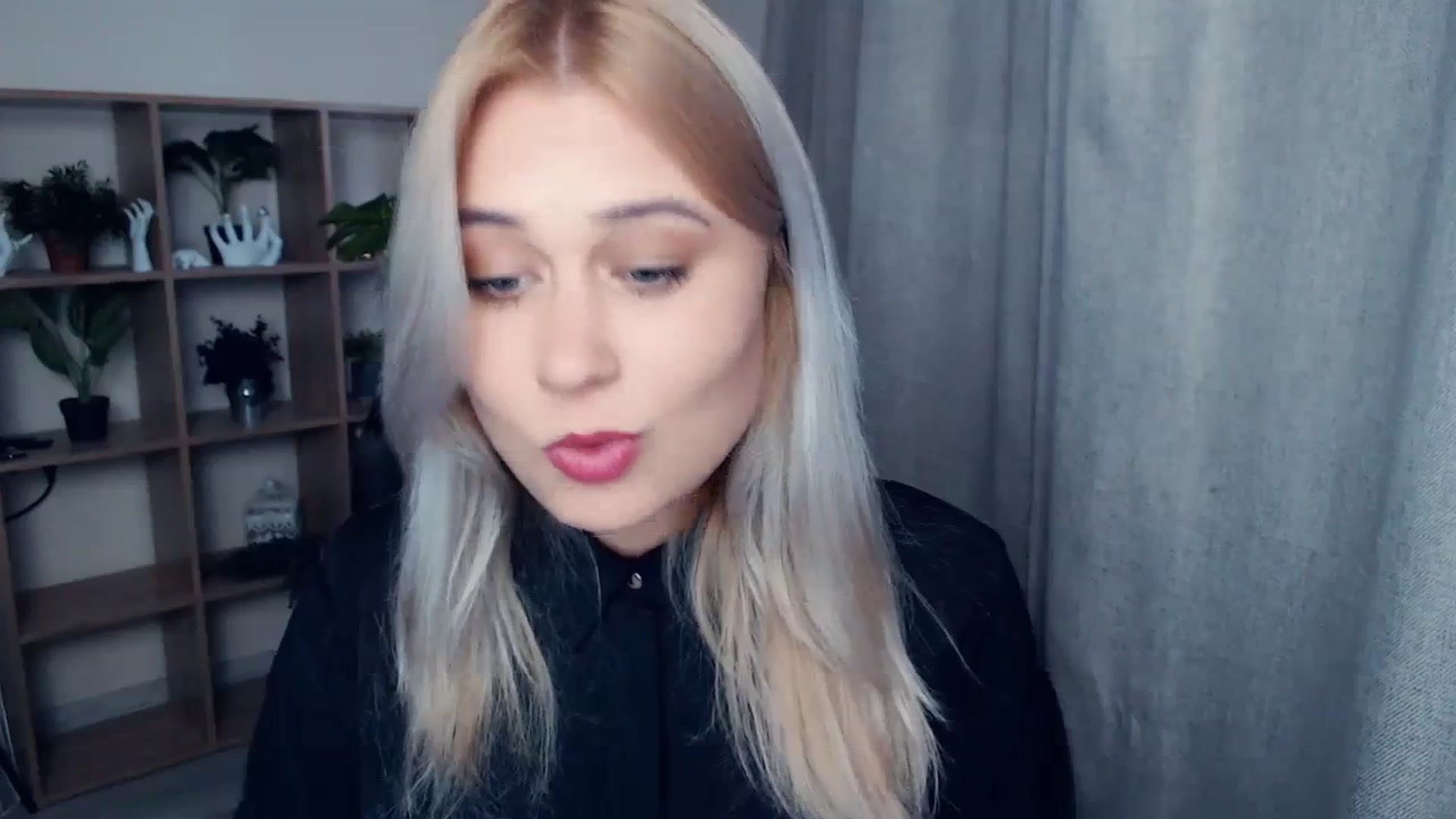 Gallery image thumbnail from Kukla_kolduna's myfreecams stream on, 10/21/2023, 14:08 image 7 of 20