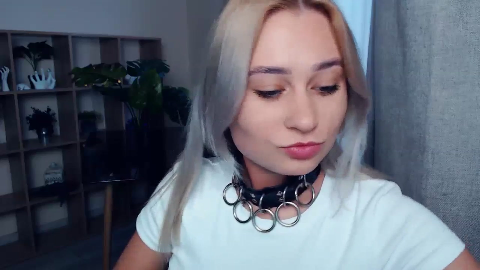 Gallery image thumbnail from Kukla_kolduna's myfreecams stream on, 10/26/2023, 13:36 image 16 of 20