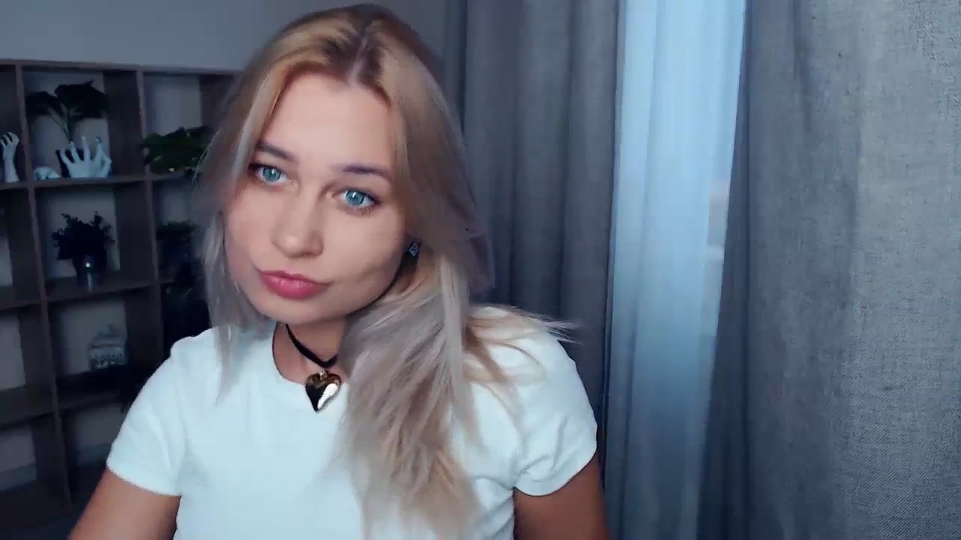 Gallery image thumbnail from Kukla_kolduna's myfreecams stream on, 10/26/2023, 13:36 image 19 of 20
