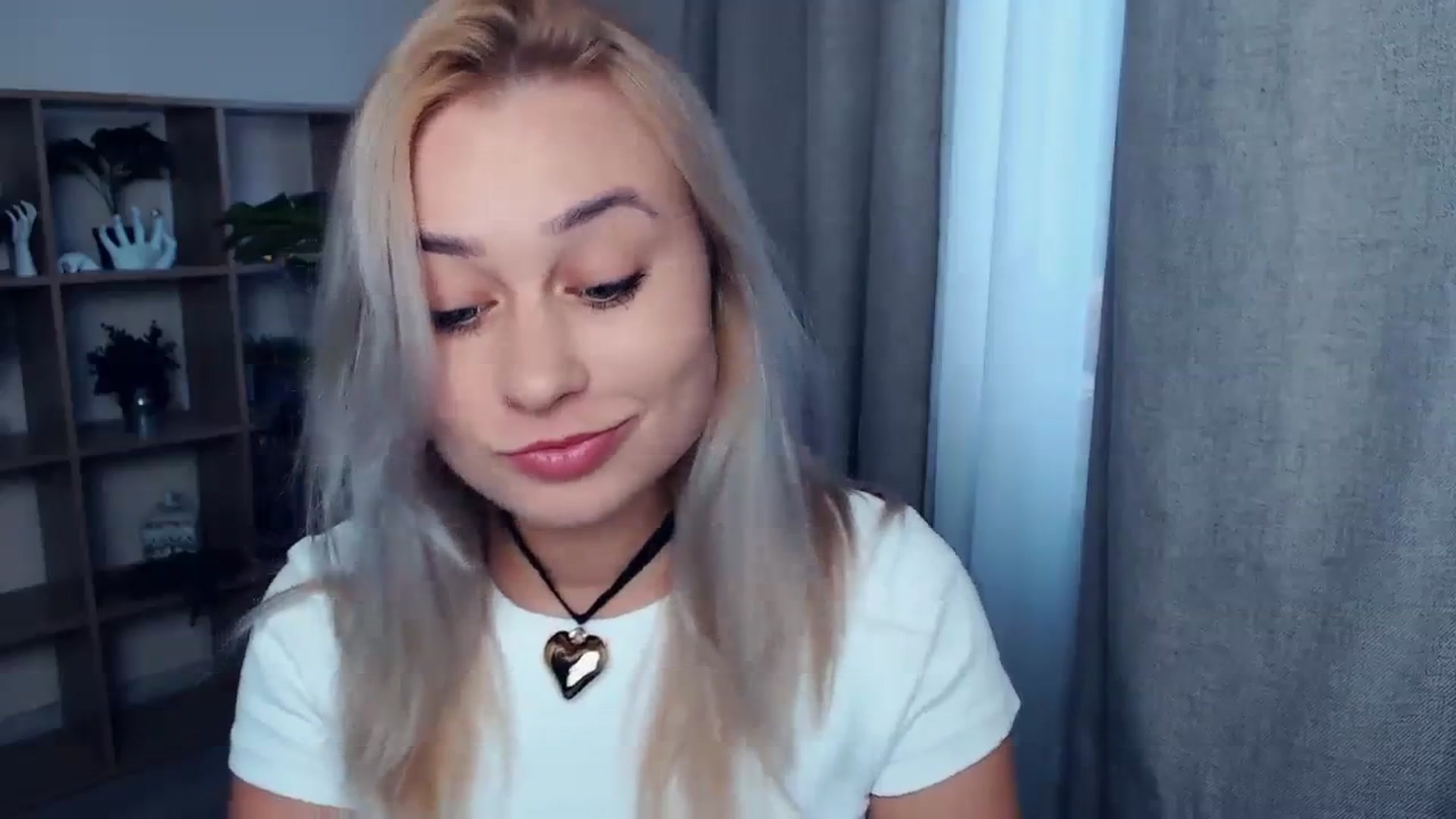 Gallery image thumbnail from Kukla_kolduna's myfreecams stream on, 10/26/2023, 13:36 image 6 of 20