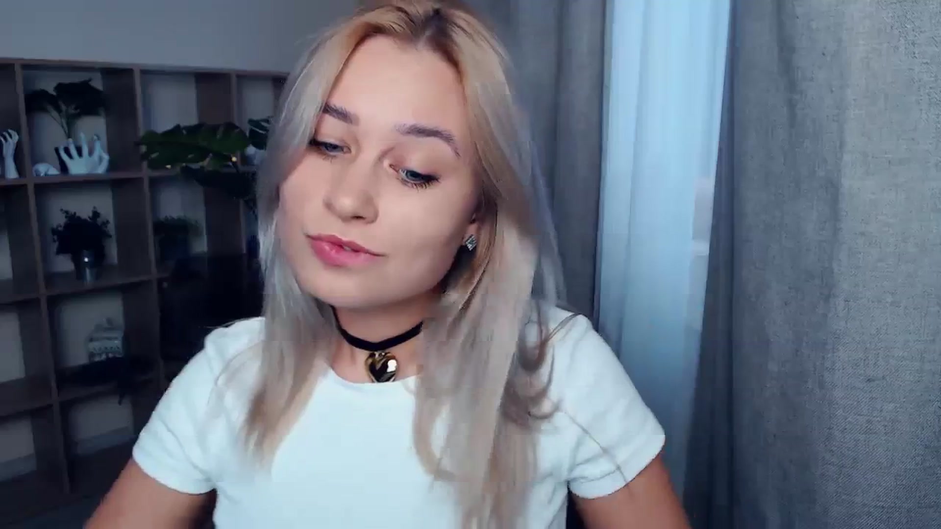 Gallery image thumbnail from Kukla_kolduna's myfreecams stream on, 10/26/2023, 13:36 image 18 of 20