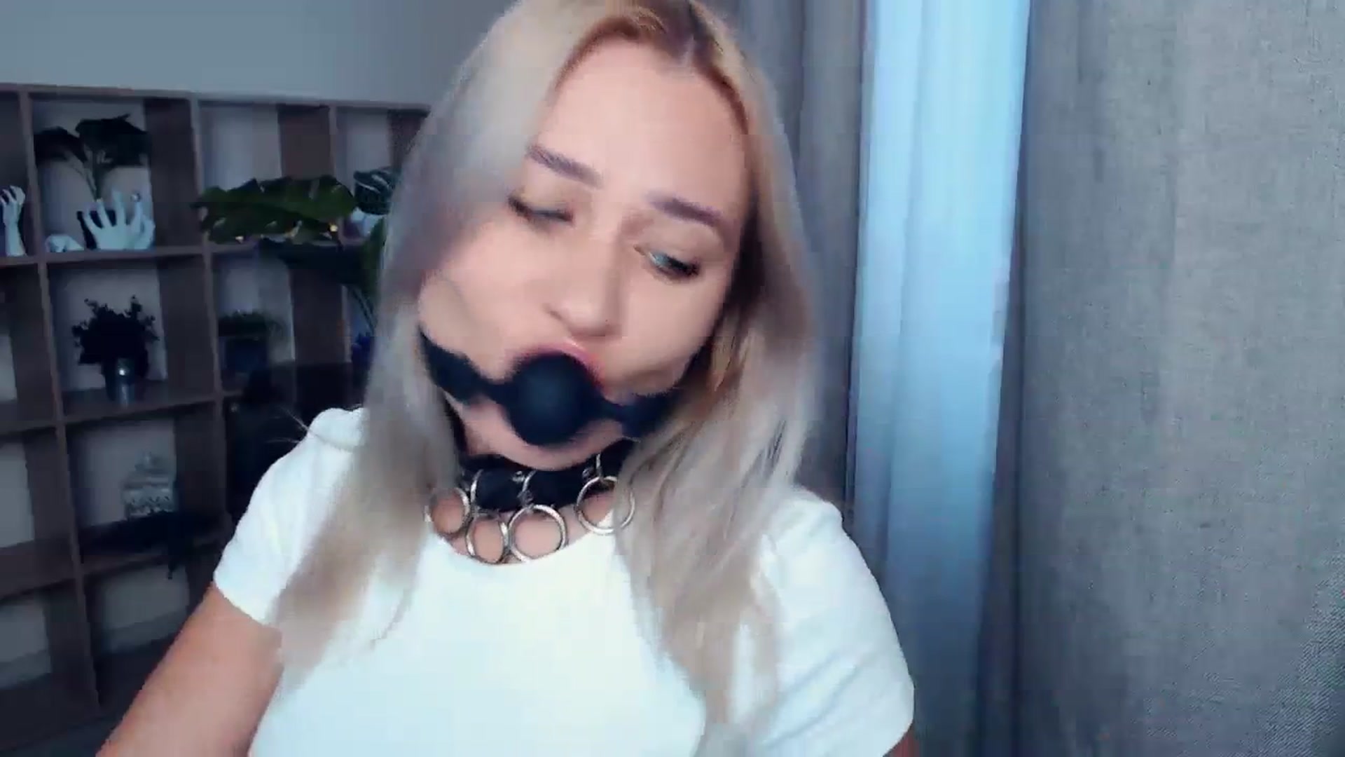 Gallery image thumbnail from Kukla_kolduna's myfreecams stream on, 10/26/2023, 13:36 image 12 of 20