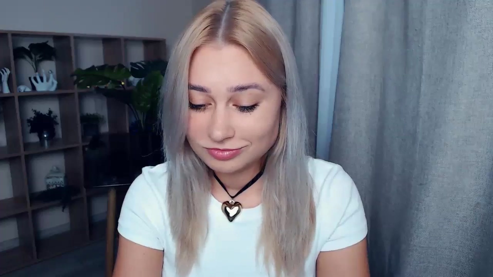 Gallery image thumbnail from Kukla_kolduna's myfreecams stream on, 10/26/2023, 14:15 image 7 of 20