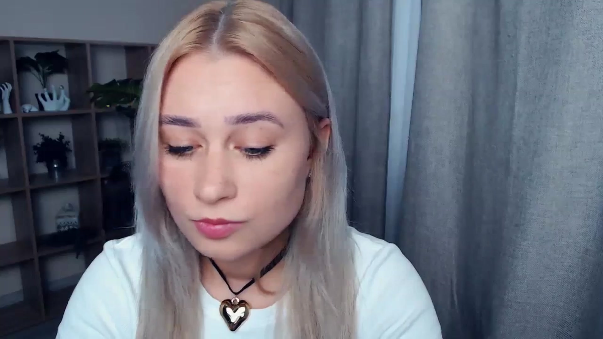 Gallery image thumbnail from Kukla_kolduna's myfreecams stream on, 10/26/2023, 14:15 image 17 of 20