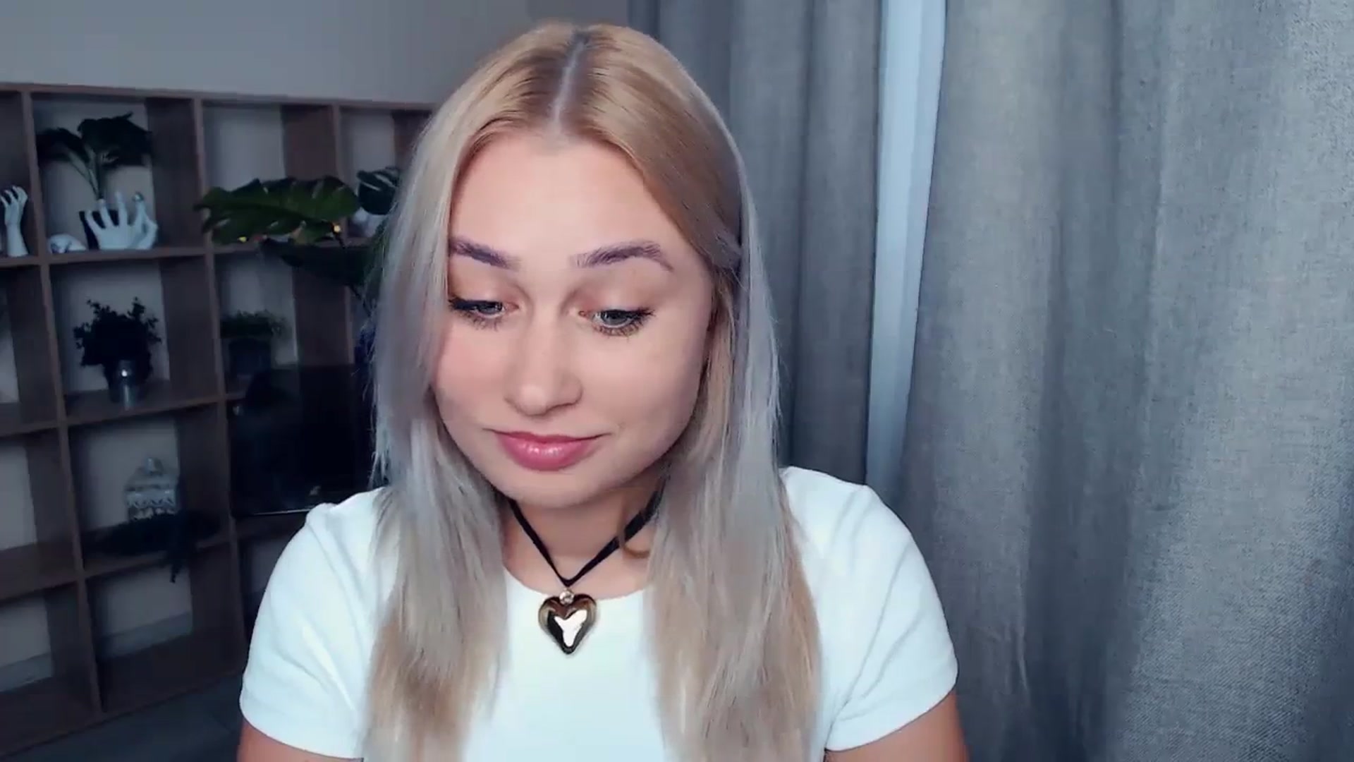 Gallery image thumbnail from Kukla_kolduna's myfreecams stream on, 10/26/2023, 14:15 image 14 of 20