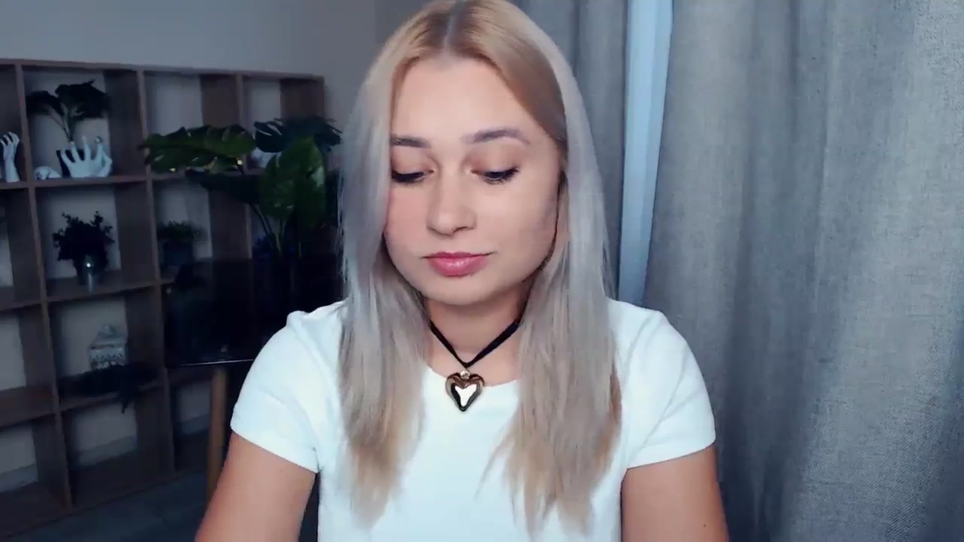 Gallery image thumbnail from Kukla_kolduna's myfreecams stream on, 10/26/2023, 14:15 image 5 of 20