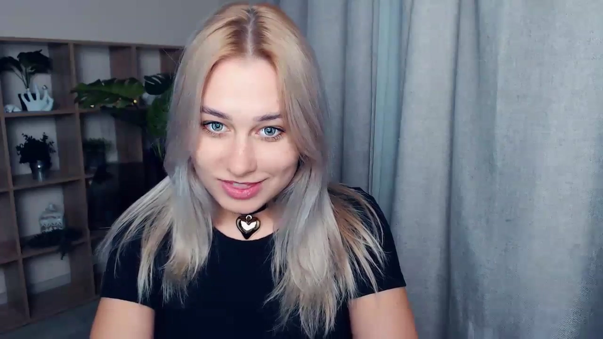 Gallery image thumbnail from Kukla_kolduna's myfreecams stream on, 10/26/2023, 16:35 image 14 of 20