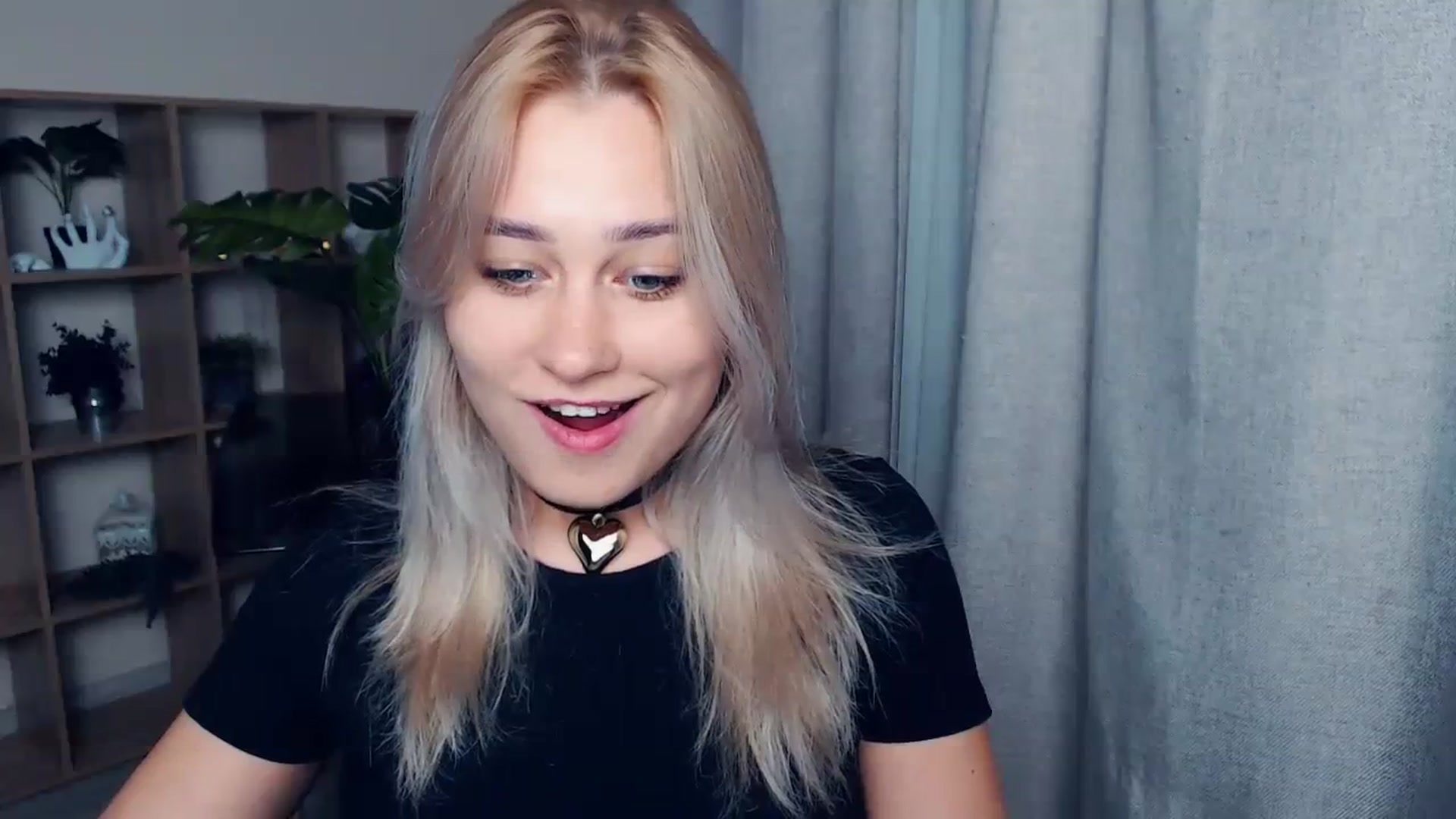 Gallery image thumbnail from Kukla_kolduna's myfreecams stream on, 10/26/2023, 16:35 image 17 of 20