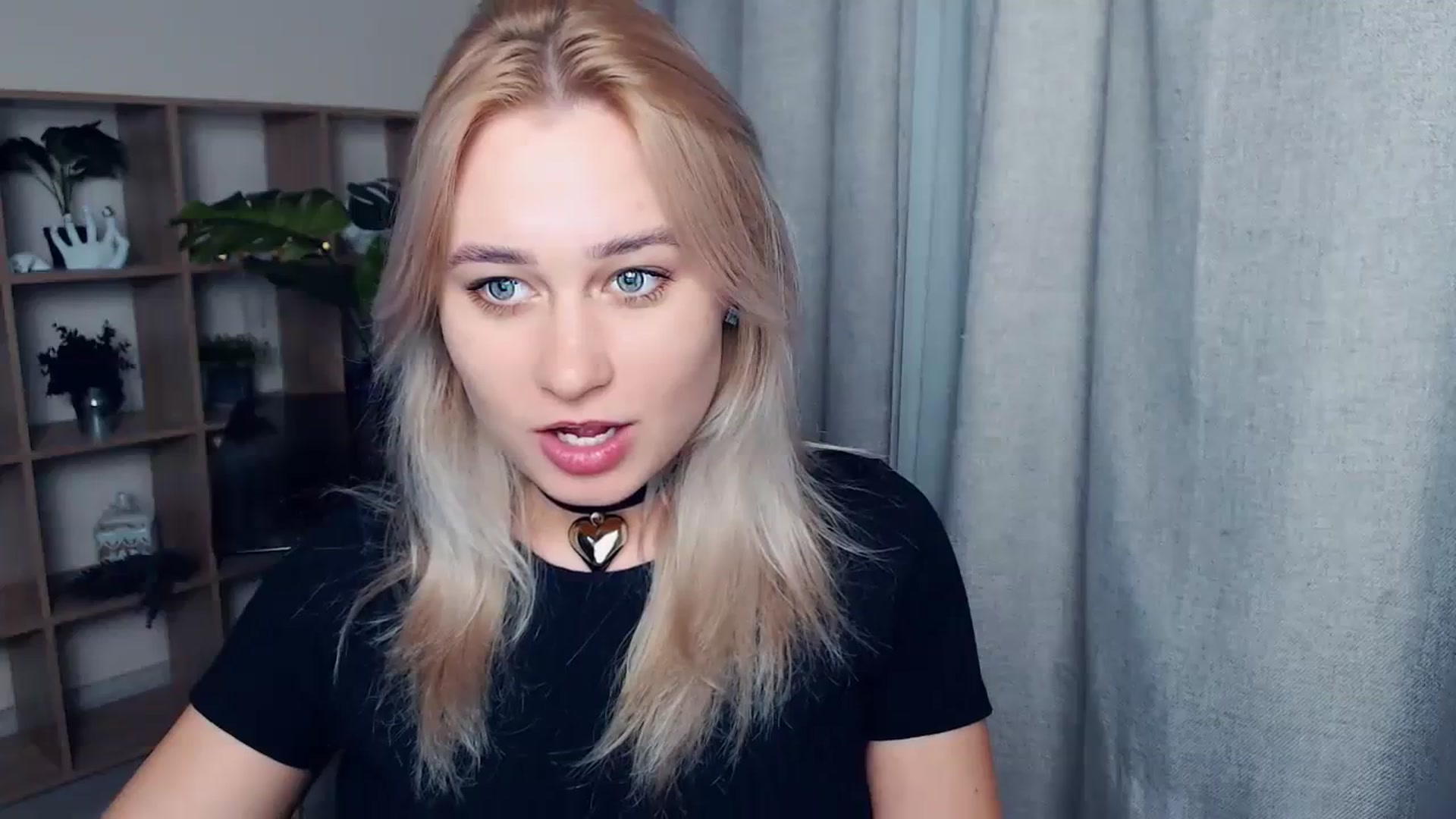 Gallery image thumbnail from Kukla_kolduna's myfreecams stream on, 10/26/2023, 16:35 image 19 of 20