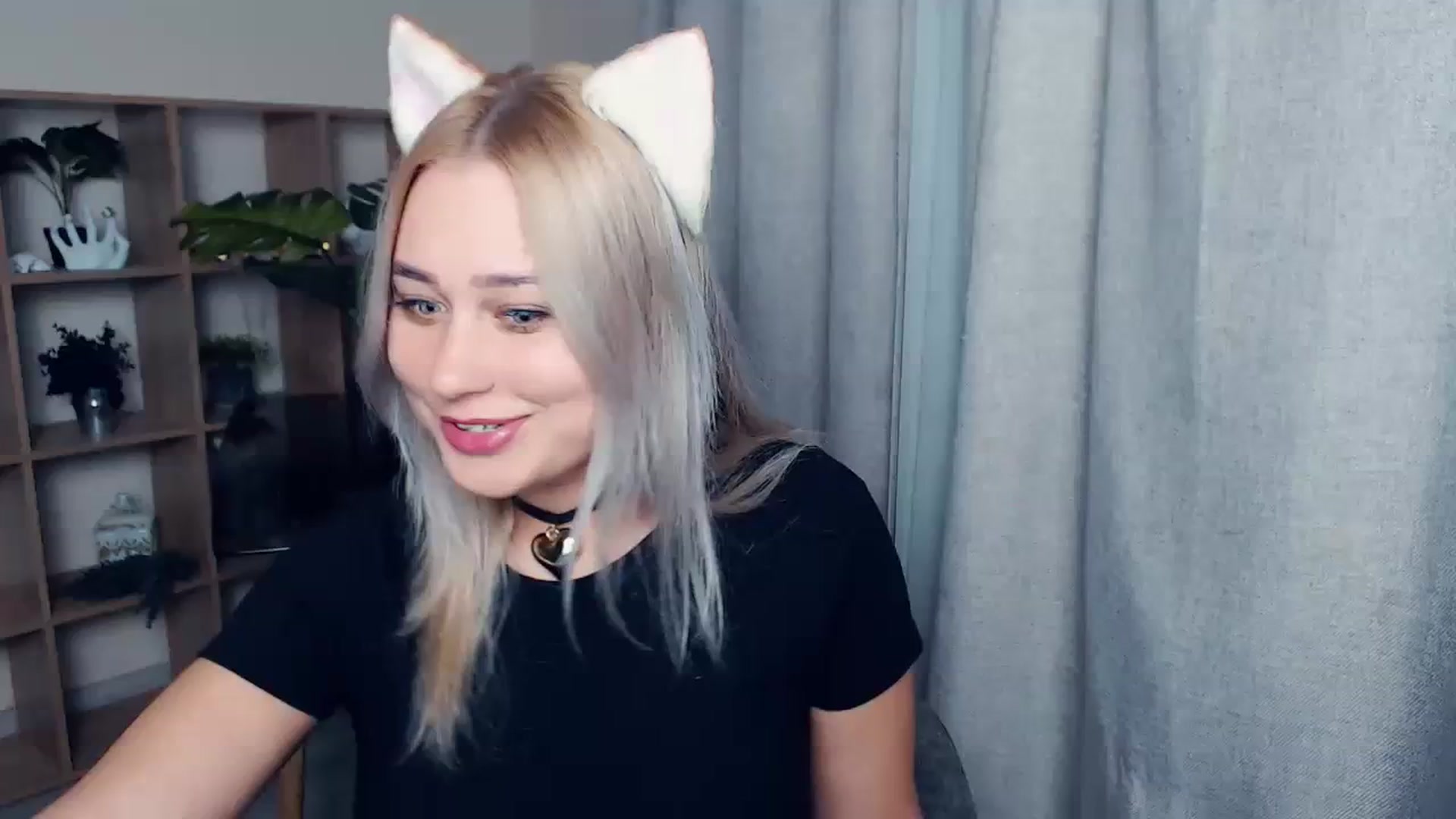 Gallery image thumbnail from Kukla_kolduna's myfreecams stream on, 10/26/2023, 16:35 image 9 of 20