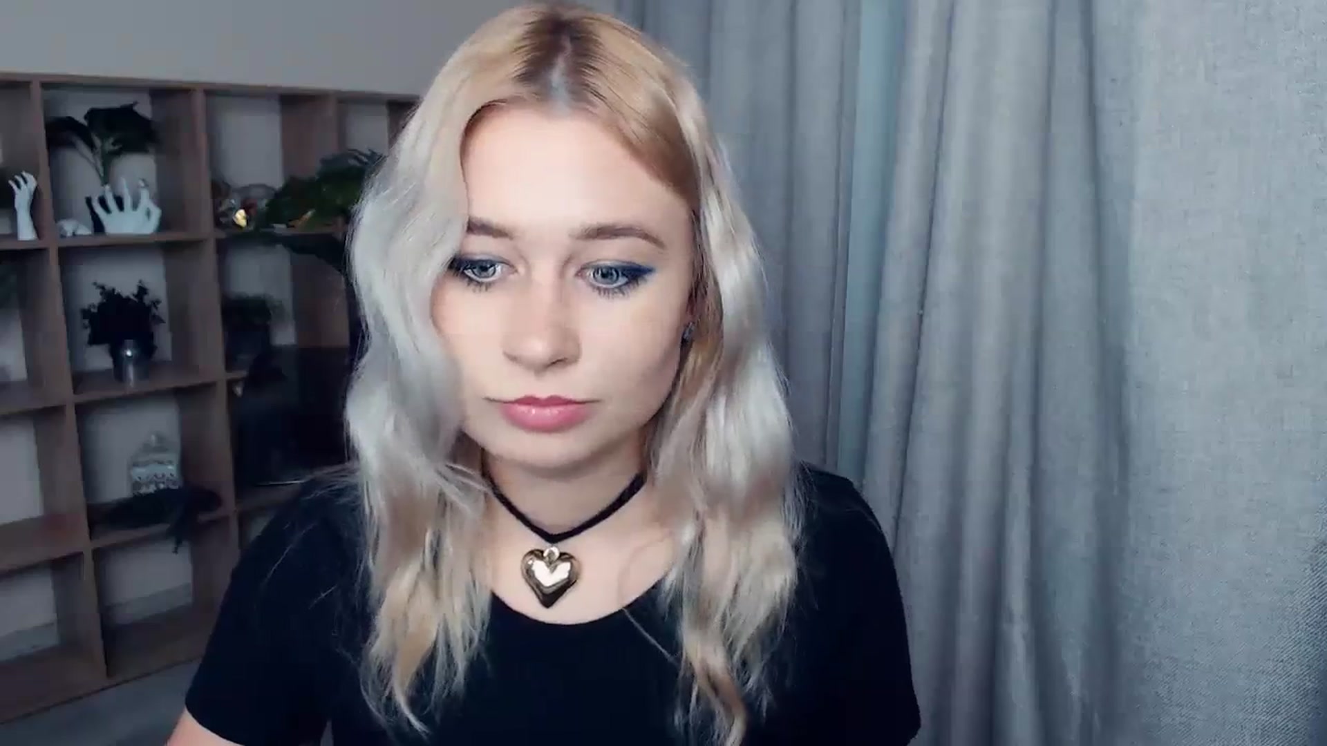 Gallery image thumbnail from Kukla_kolduna's myfreecams stream on, 10/30/2023, 19:45 image 13 of 20