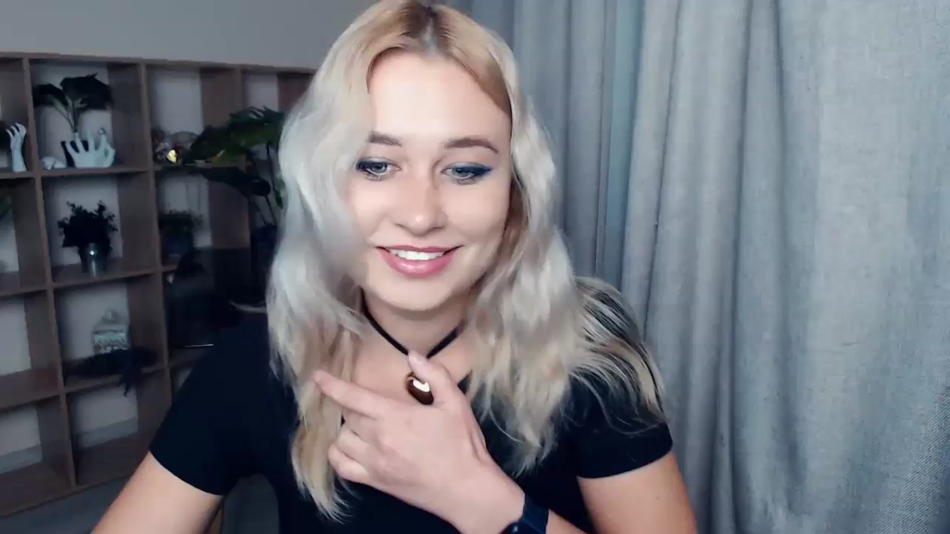 Gallery image thumbnail from Kukla_kolduna's myfreecams stream on, 10/30/2023, 19:45 image 8 of 20