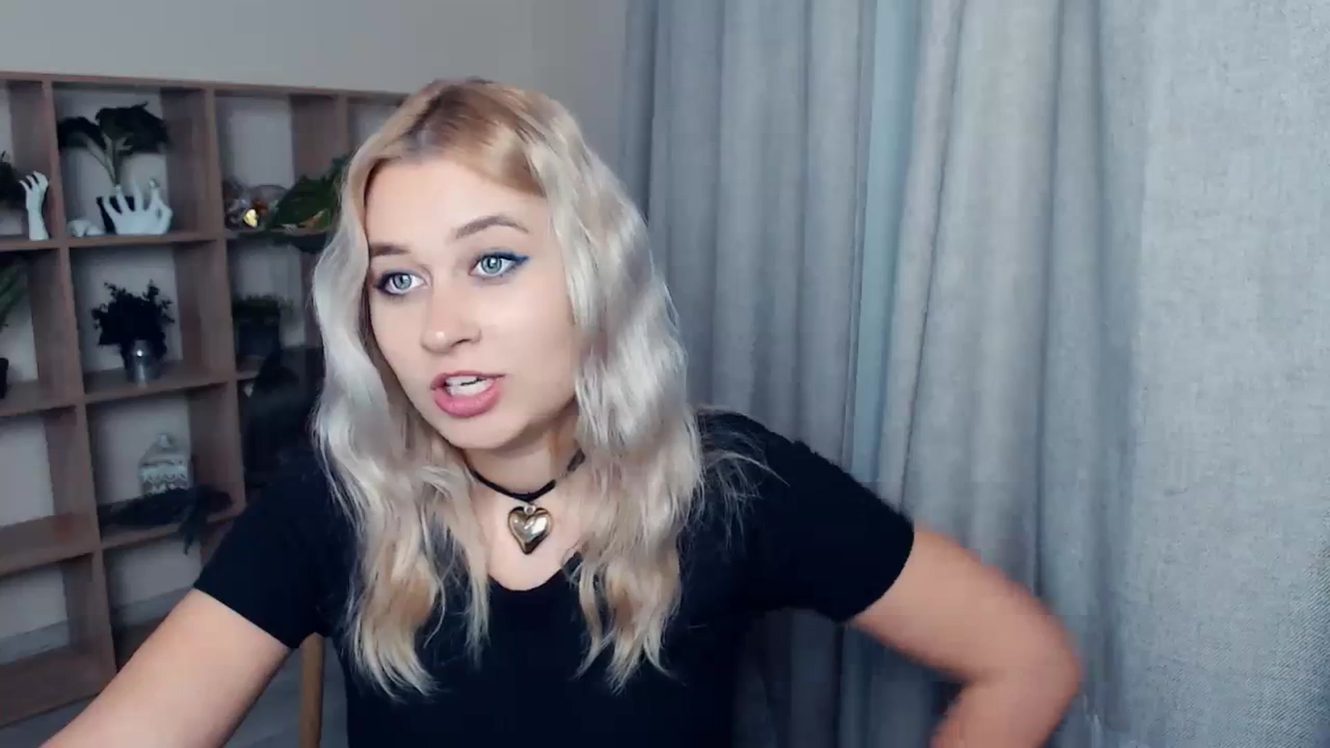 Gallery image thumbnail from Kukla_kolduna's myfreecams stream on, 10/30/2023, 19:45 image 16 of 20