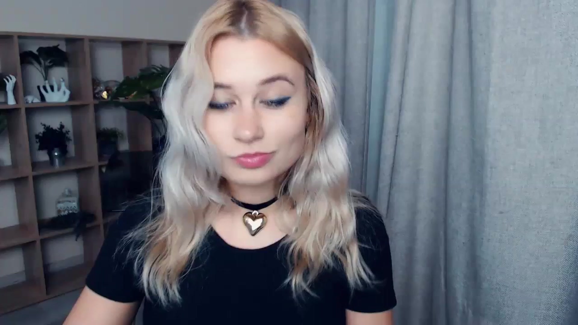 Gallery image thumbnail from Kukla_kolduna's myfreecams stream on, 10/30/2023, 19:45 image 15 of 20