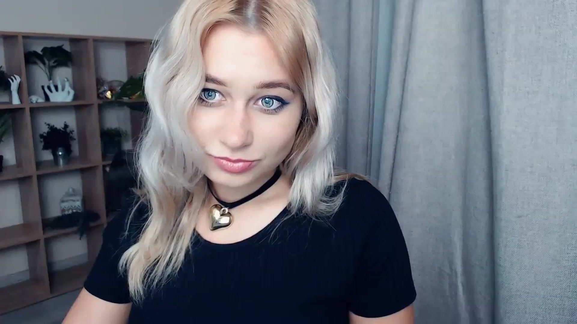 Gallery image thumbnail from Kukla_kolduna's myfreecams stream on, 10/30/2023, 19:45 image 17 of 20