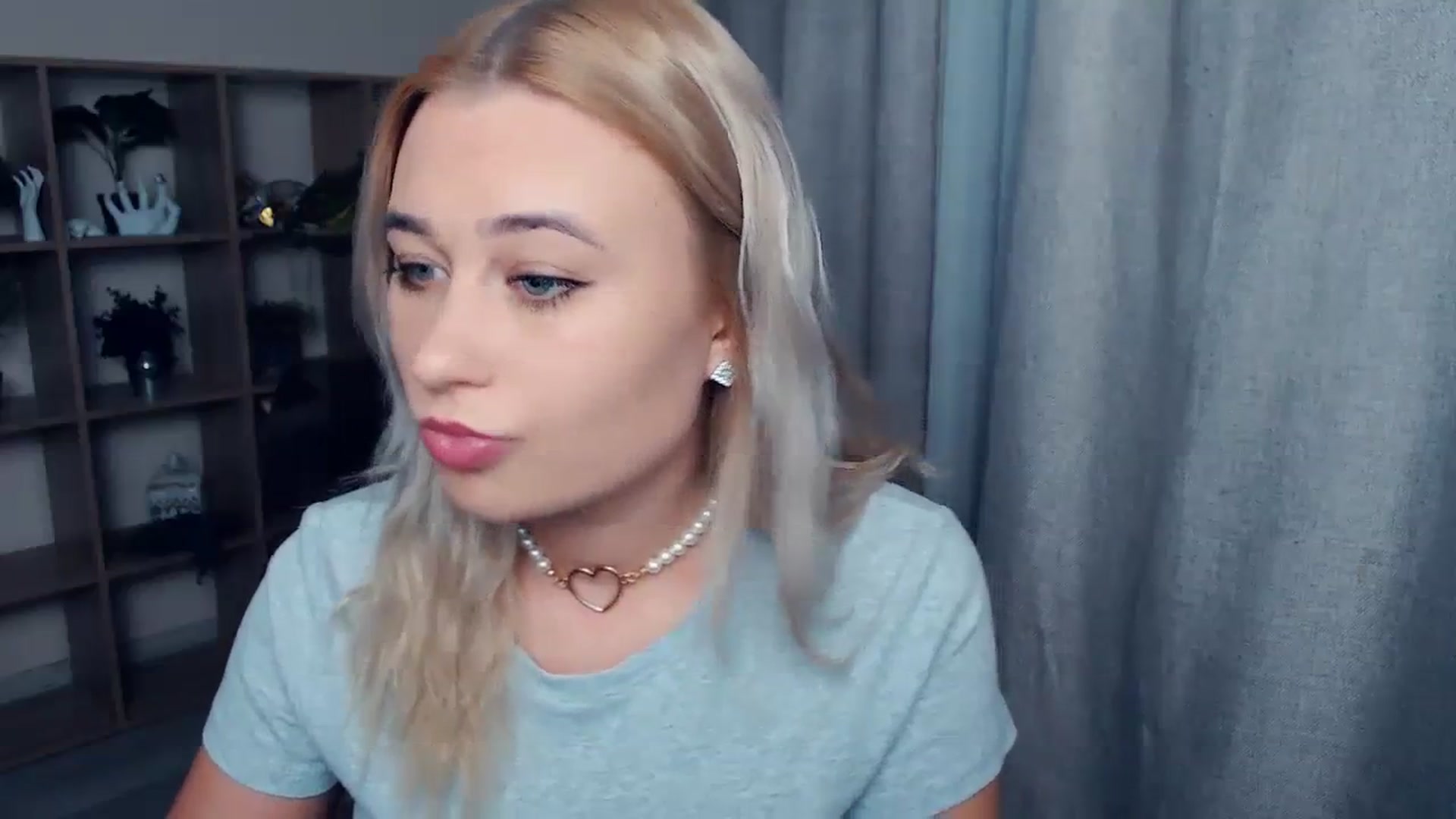 Gallery image thumbnail from Kukla_kolduna's myfreecams stream on, 11/03/2023, 15:08 image 8 of 20