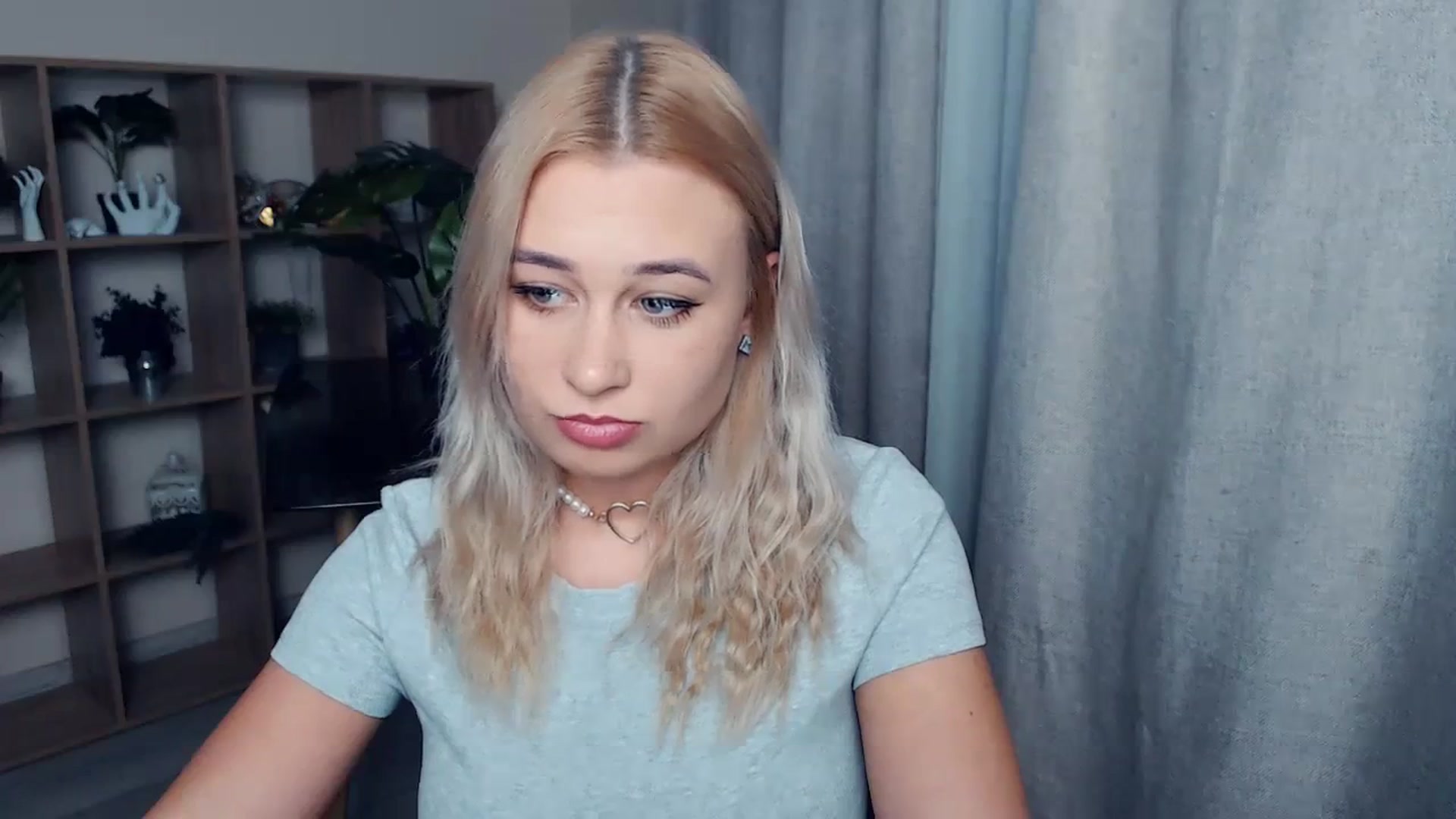 Gallery image thumbnail from Kukla_kolduna's myfreecams stream on, 11/03/2023, 15:08 image 4 of 20