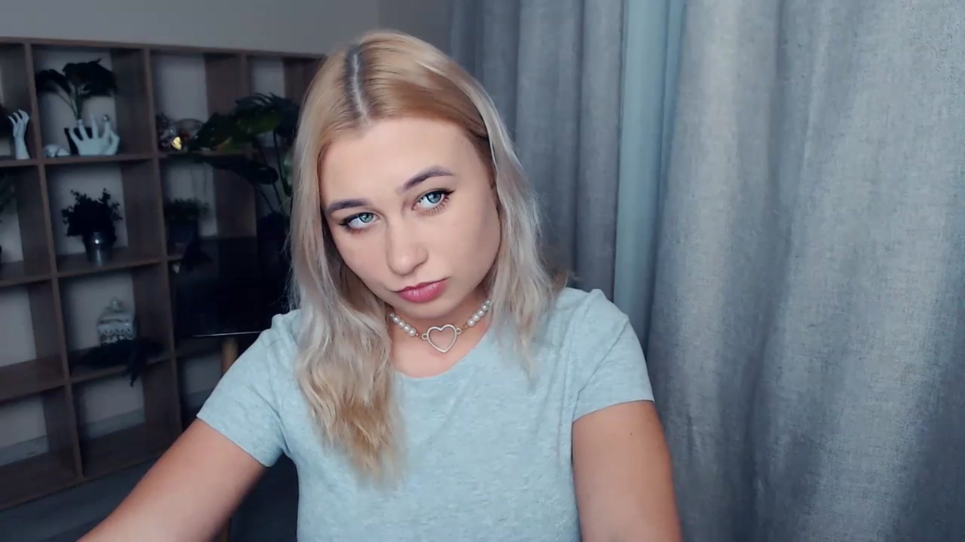 Gallery image thumbnail from Kukla_kolduna's myfreecams stream on, 11/03/2023, 15:08 image 10 of 20
