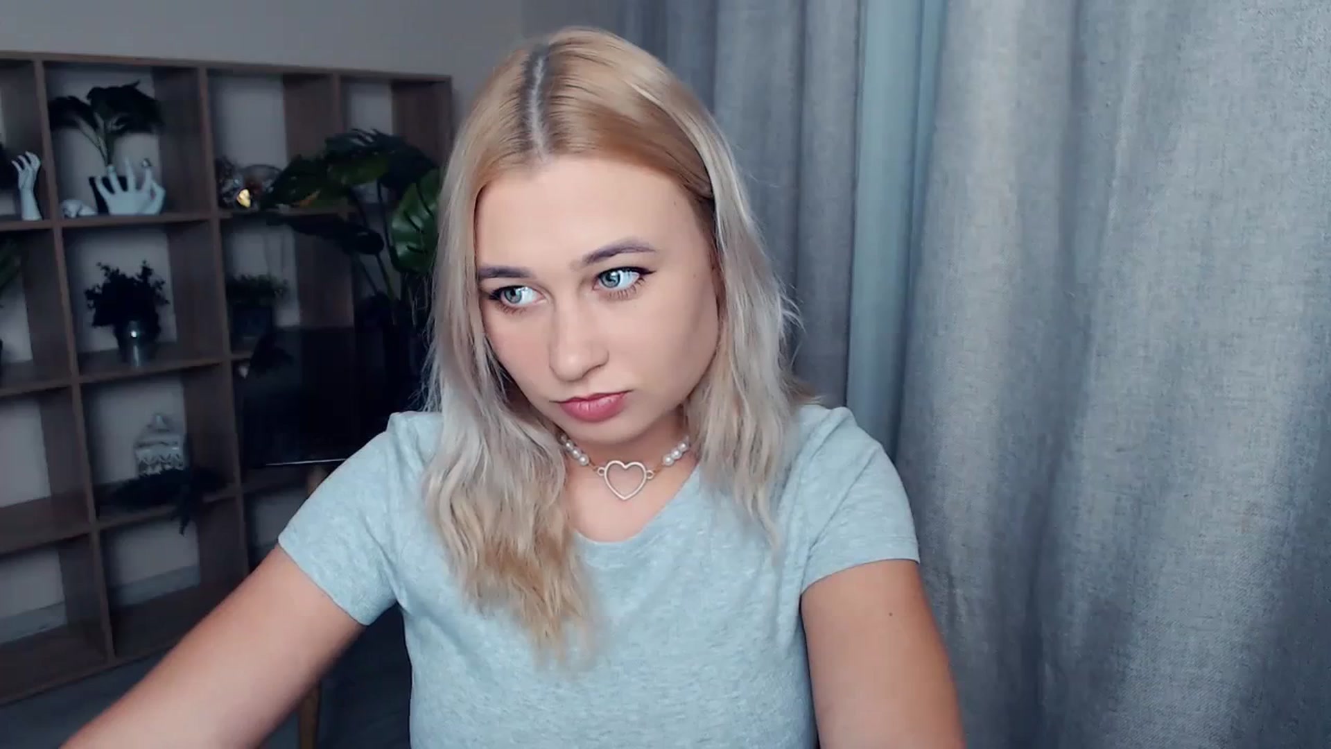 Gallery image thumbnail from Kukla_kolduna's myfreecams stream on, 11/03/2023, 15:08 image 19 of 20