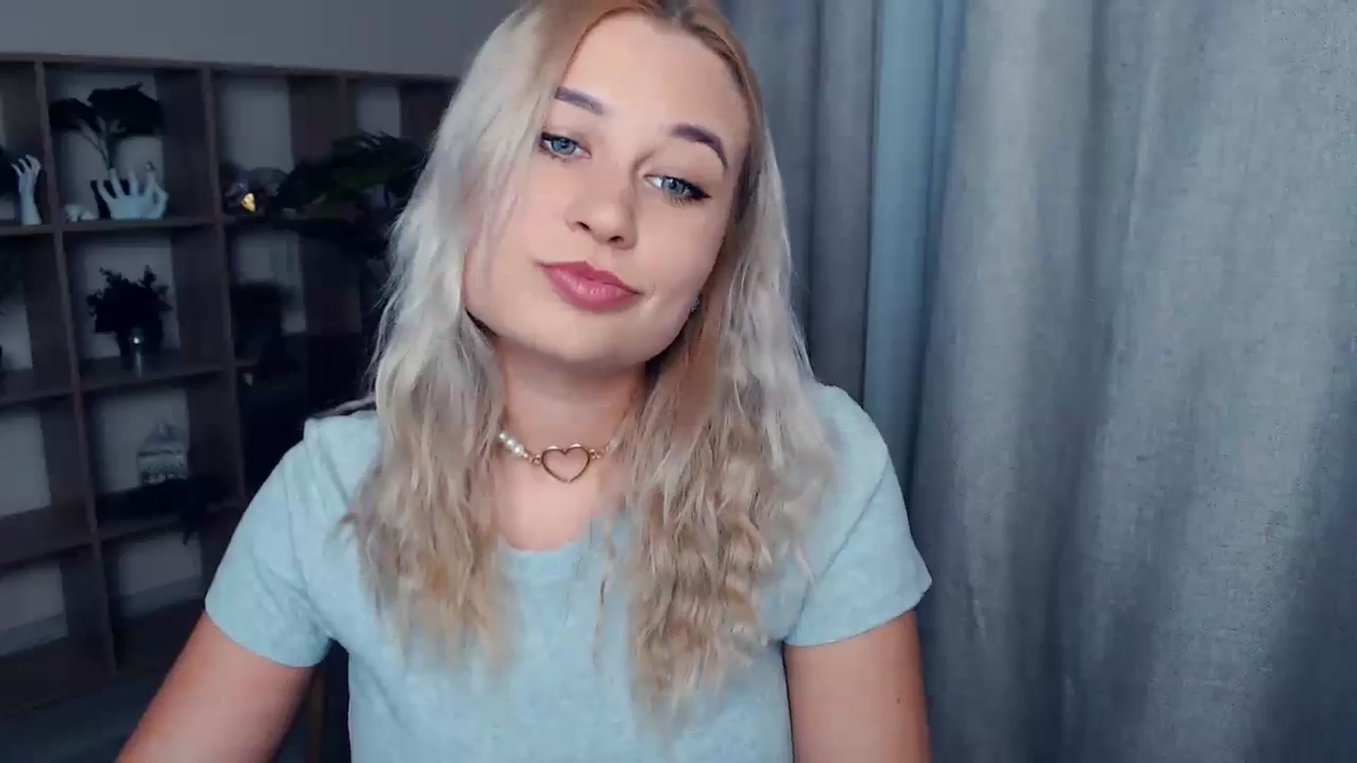Gallery image thumbnail from Kukla_kolduna's myfreecams stream on, 11/03/2023, 15:08 image 2 of 20