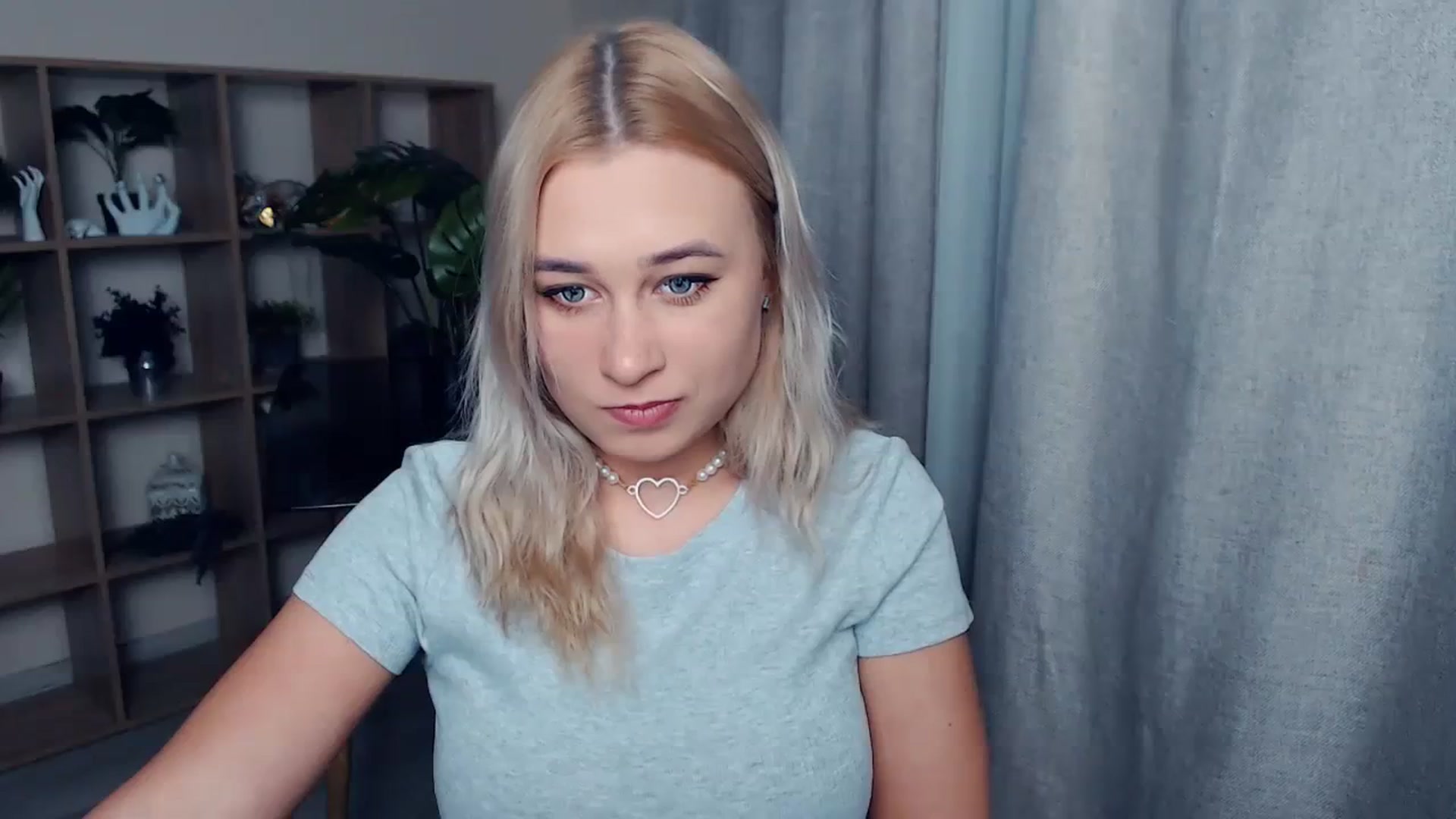 Gallery image thumbnail from Kukla_kolduna's myfreecams stream on, 11/03/2023, 15:08 image 17 of 20