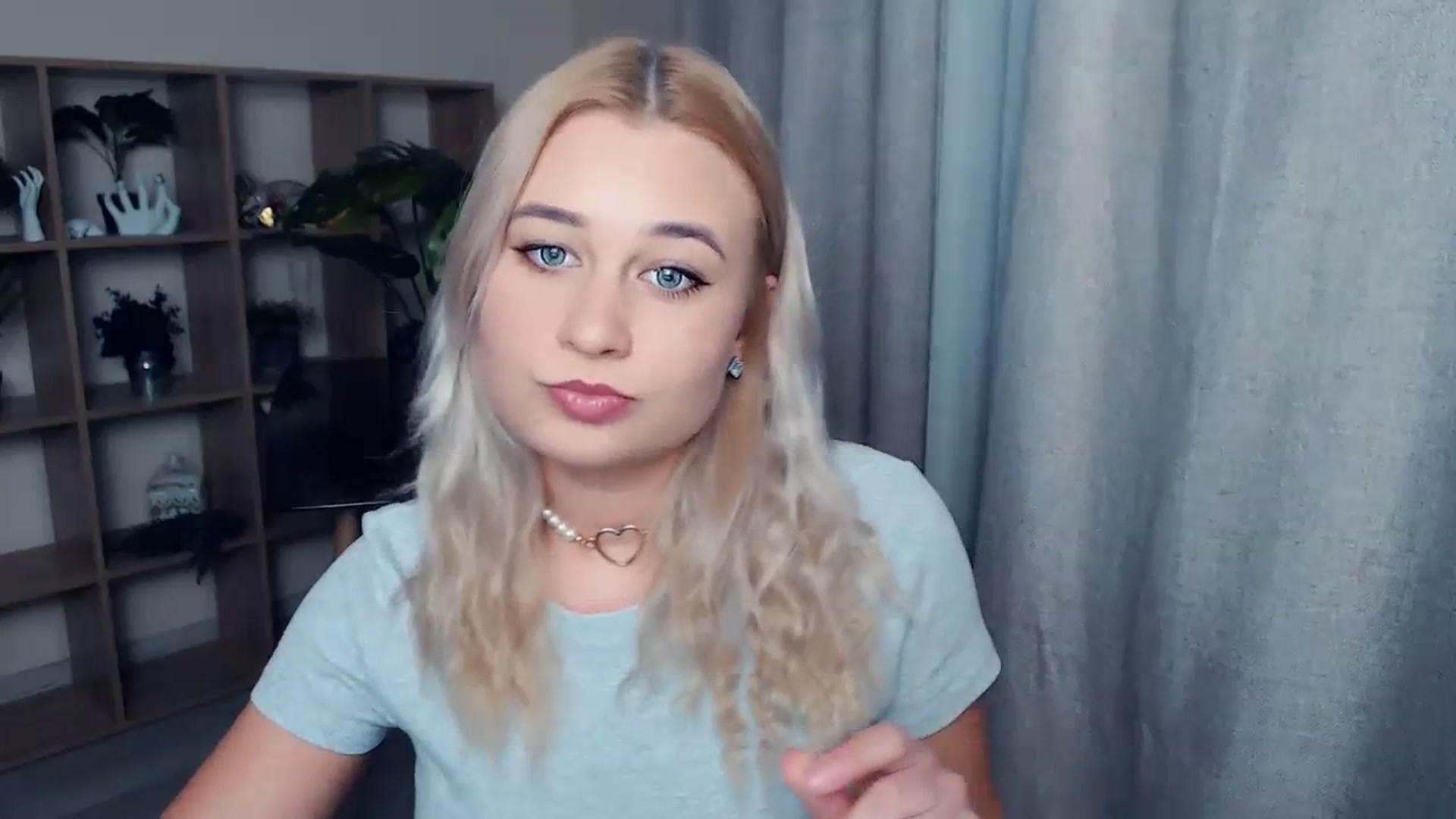 Gallery image thumbnail from Kukla_kolduna's myfreecams stream on, 11/03/2023, 15:08 image 3 of 20