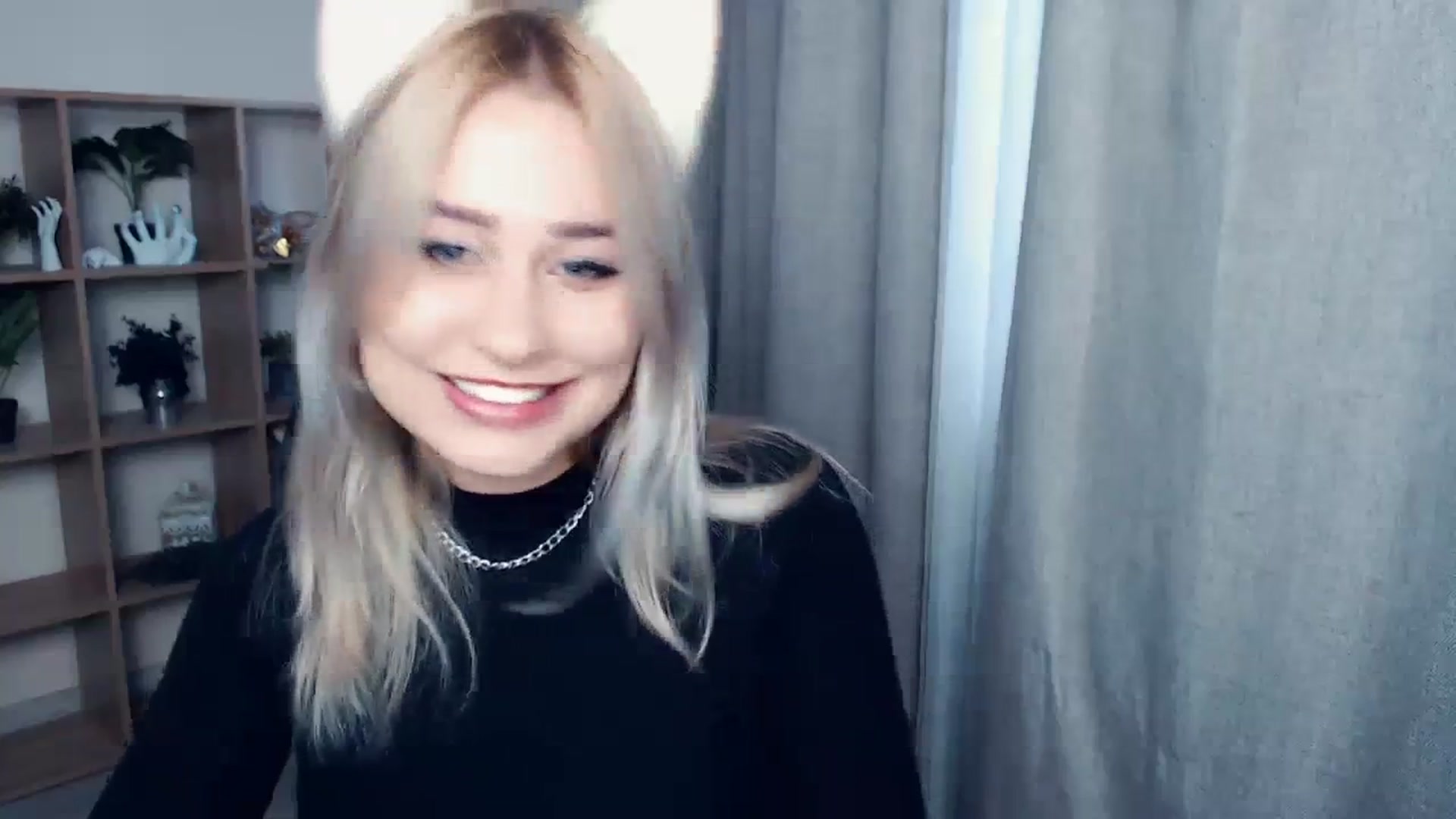 Gallery image thumbnail from Kukla_kolduna's myfreecams stream on, 11/04/2023, 13:01 image 19 of 20