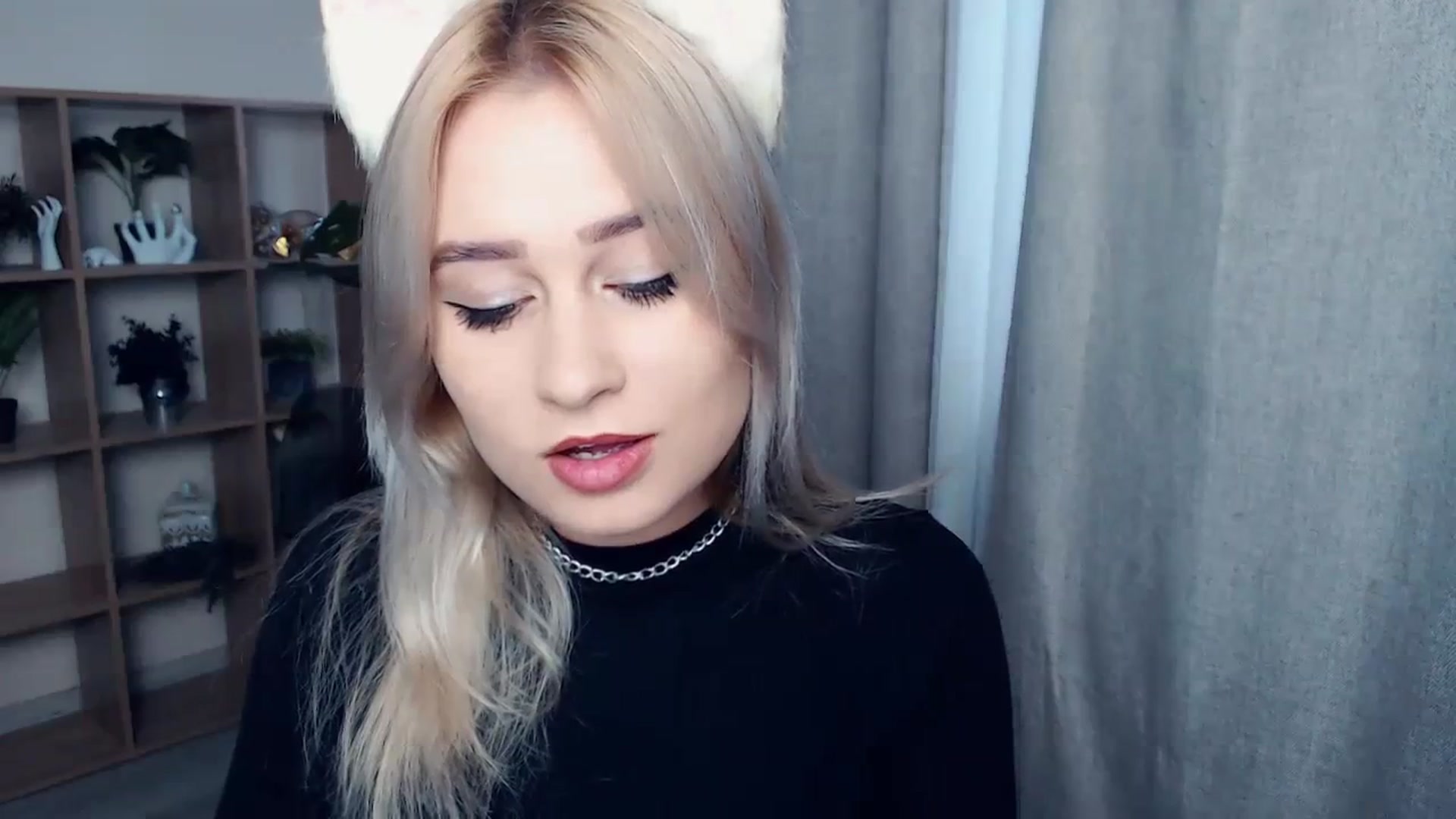 Gallery image thumbnail from Kukla_kolduna's myfreecams stream on, 11/04/2023, 13:01 image 12 of 20
