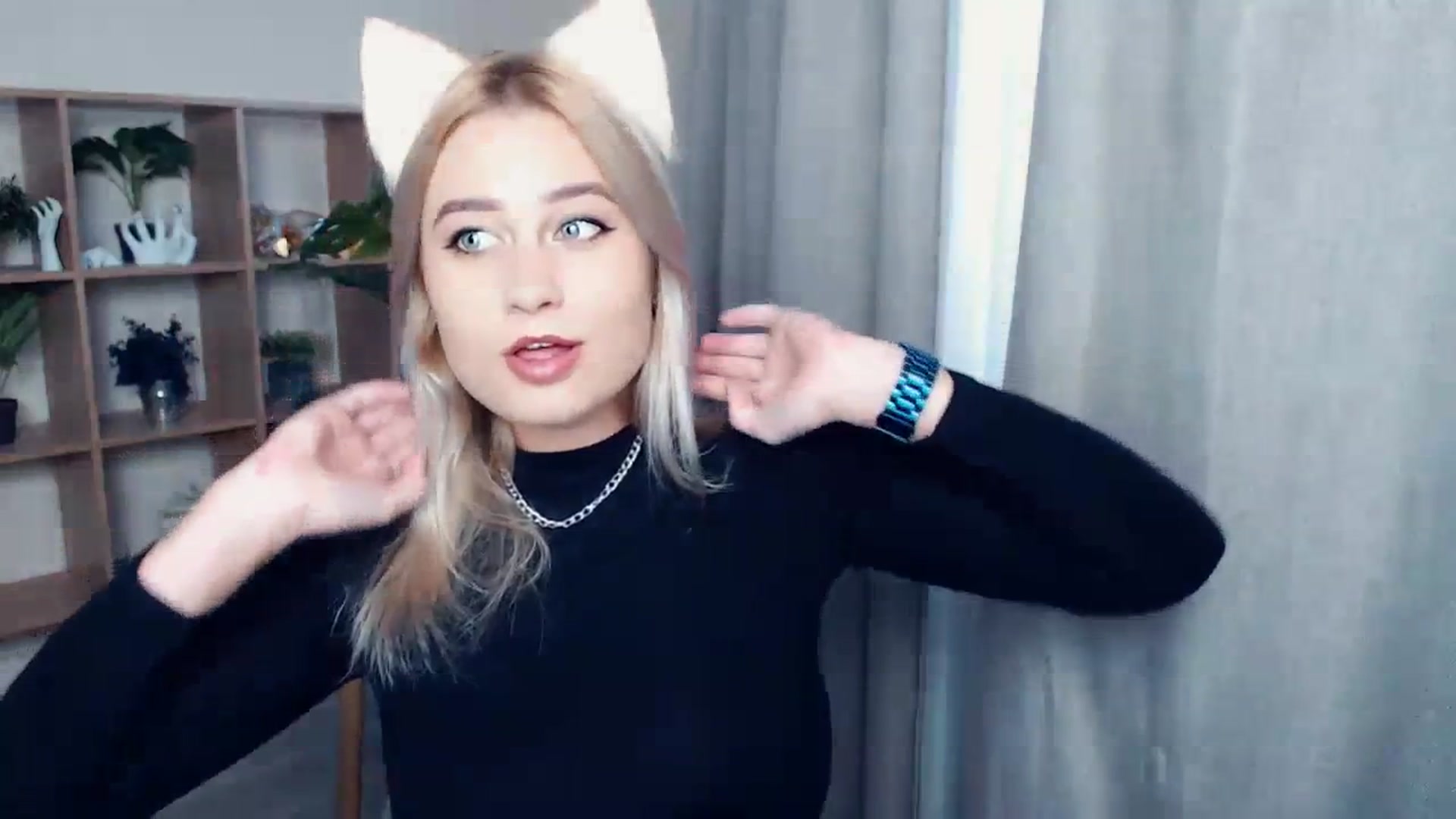 Gallery image thumbnail from Kukla_kolduna's myfreecams stream on, 11/04/2023, 13:01 image 13 of 20