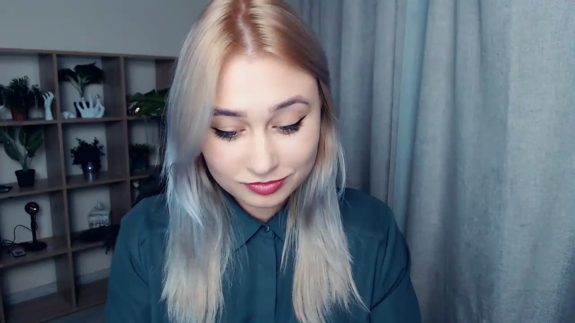 Gallery image thumbnail from Kukla_kolduna's myfreecams stream on, 11/09/2023, 15:57 image 13 of 20