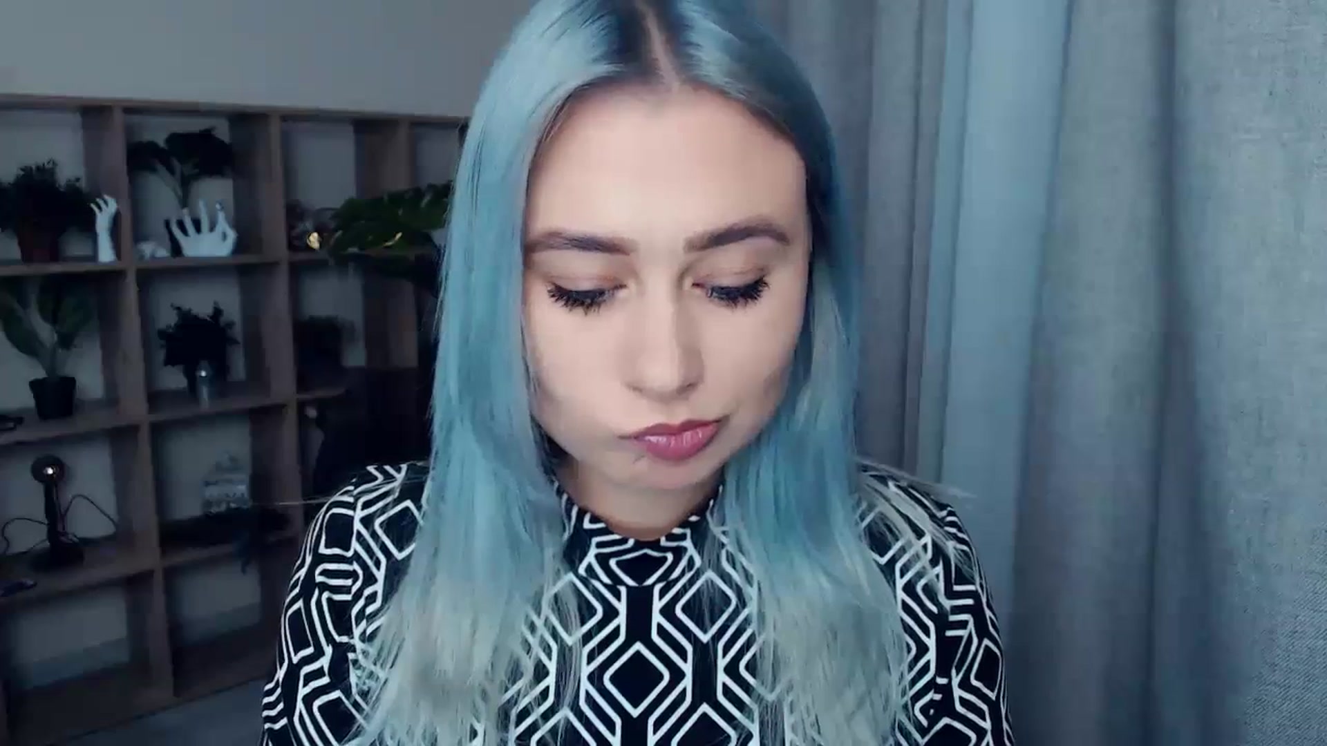 Gallery image thumbnail from Kukla_kolduna's myfreecams stream on, 11/10/2023, 18:04 image 12 of 20