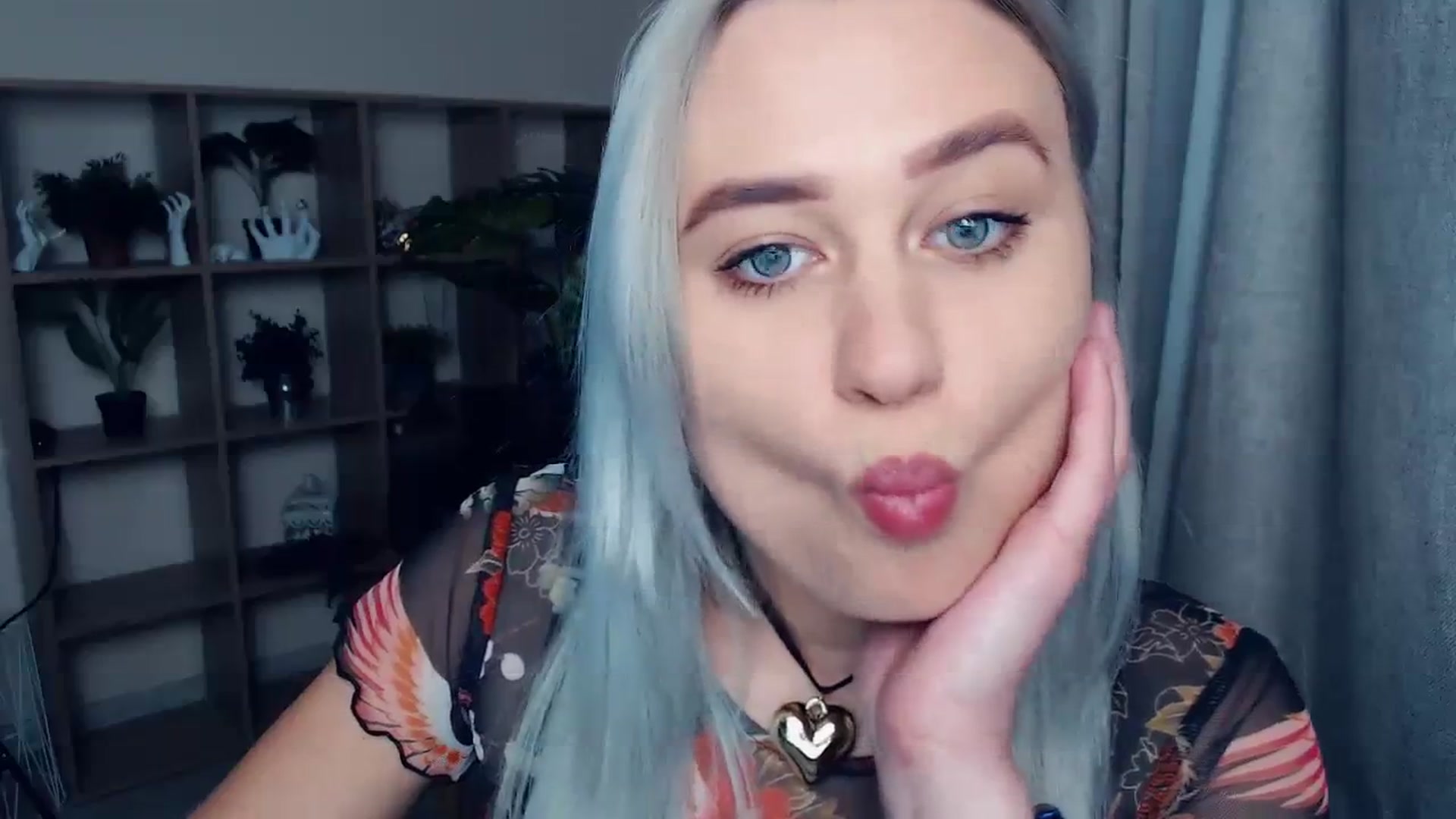 Gallery image thumbnail from Kukla_kolduna's myfreecams stream on, 11/18/2023, 19:10 image 13 of 20