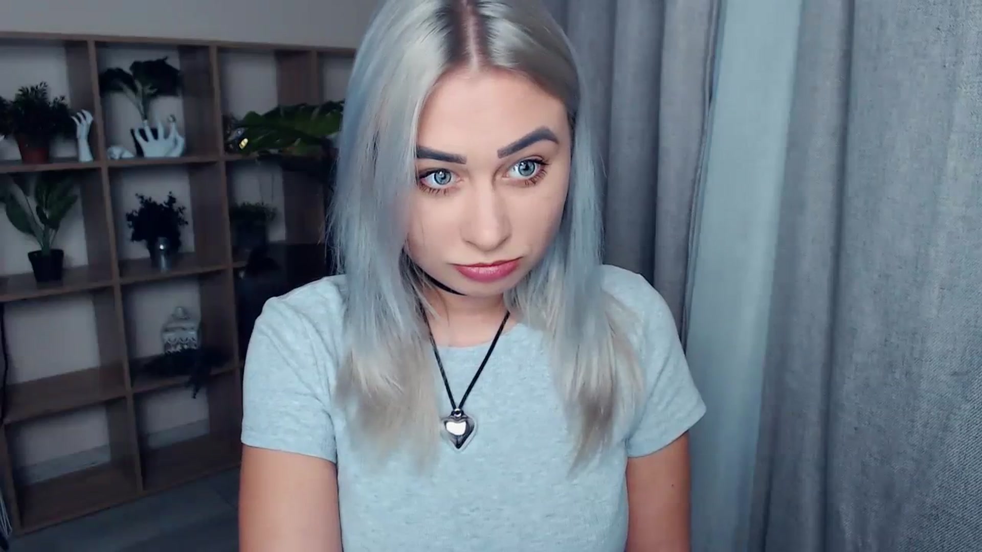 Gallery image thumbnail from Kukla_kolduna's myfreecams stream on, 11/19/2023, 16:22 image 12 of 20