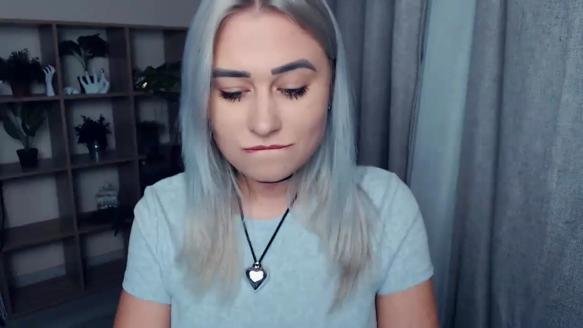 Gallery image thumbnail from Kukla_kolduna's myfreecams stream on, 11/19/2023, 16:22 image 19 of 20