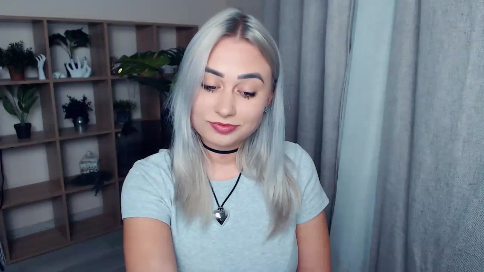 Gallery image thumbnail from Kukla_kolduna's myfreecams stream on, 11/19/2023, 16:22 image 16 of 20
