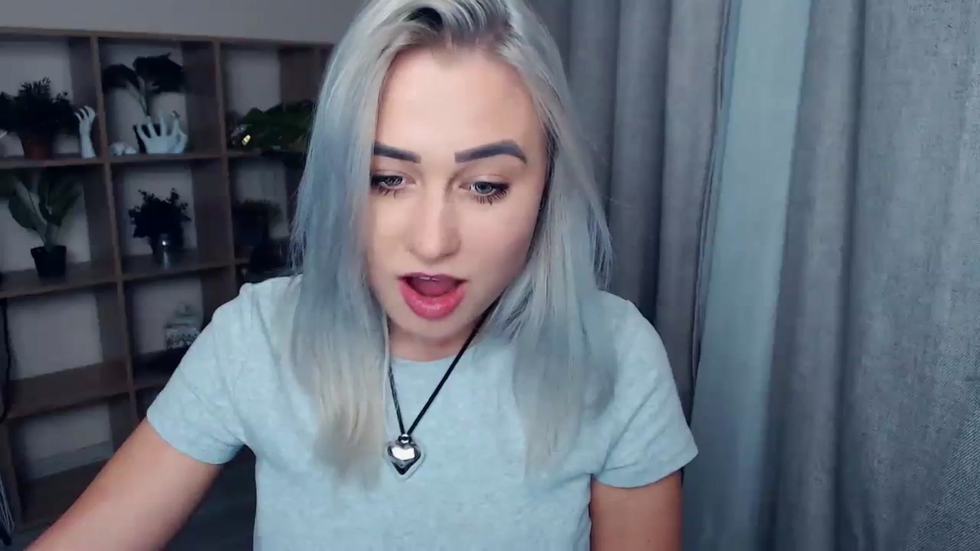 Gallery image thumbnail from Kukla_kolduna's myfreecams stream on, 11/19/2023, 18:06 image 18 of 20