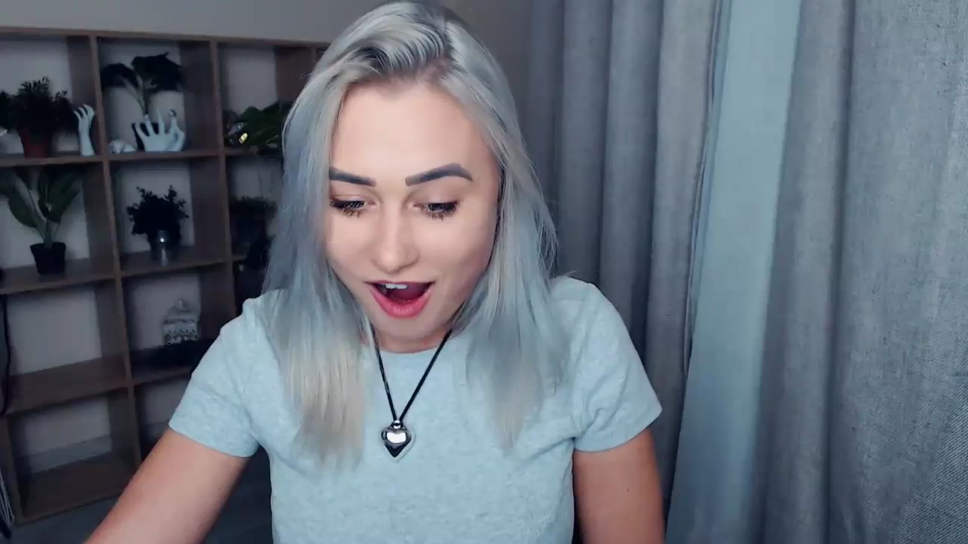 Gallery image thumbnail from Kukla_kolduna's myfreecams stream on, 11/19/2023, 18:06 image 15 of 20