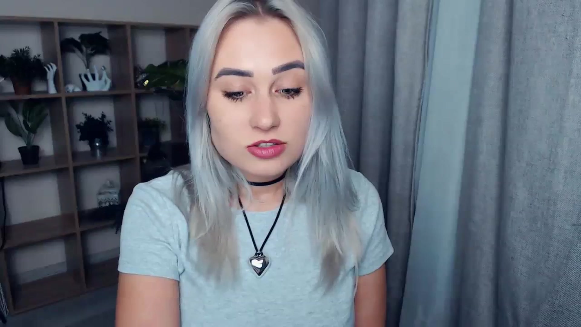 Gallery image thumbnail from Kukla_kolduna's myfreecams stream on, 11/19/2023, 18:06 image 9 of 20