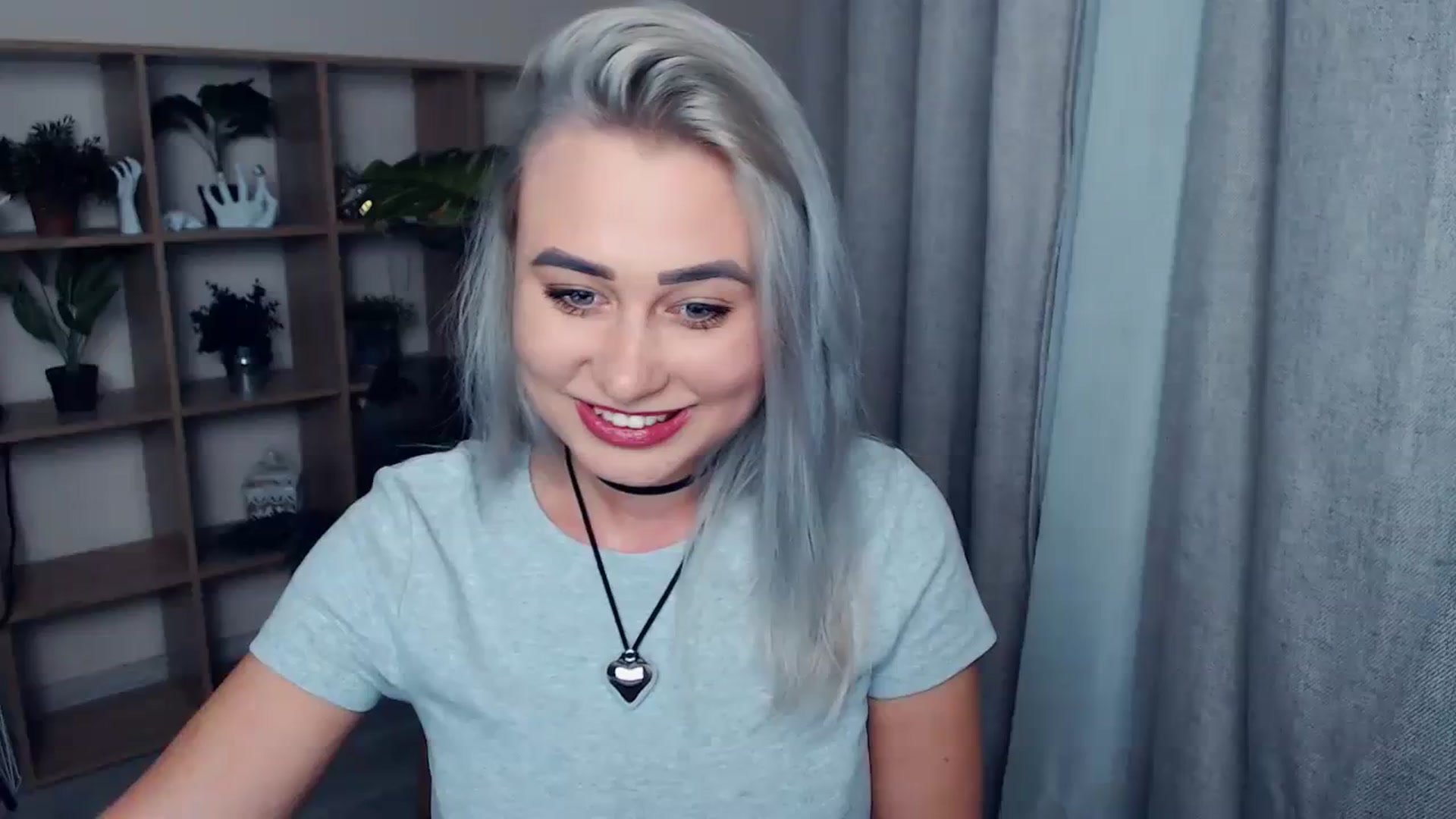 Gallery image thumbnail from Kukla_kolduna's myfreecams stream on, 11/19/2023, 18:47 image 17 of 20
