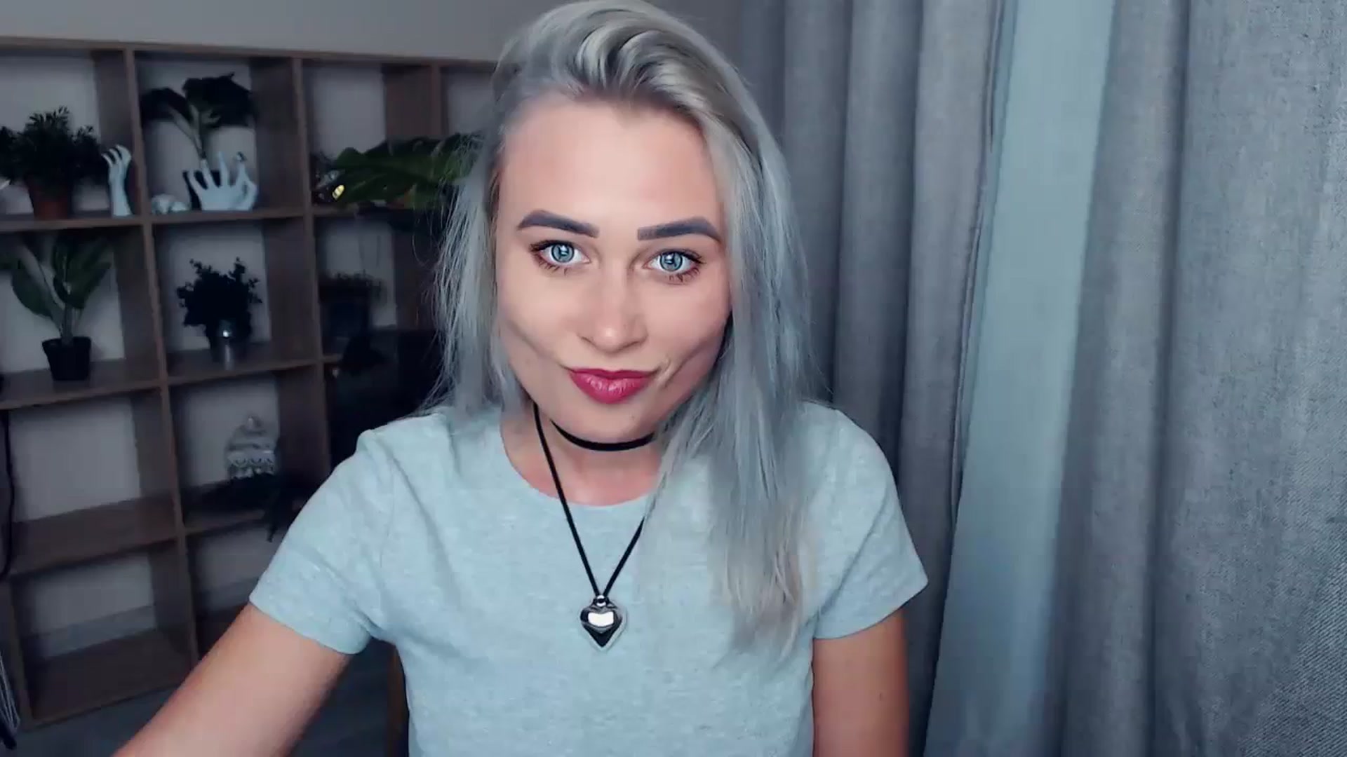 Gallery image thumbnail from Kukla_kolduna's myfreecams stream on, 11/19/2023, 18:47 image 16 of 20