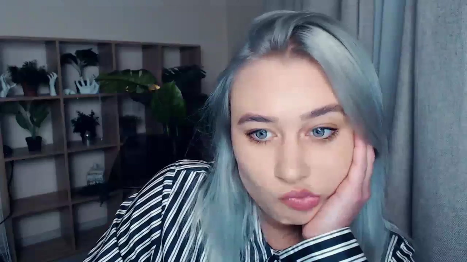 Gallery image thumbnail from Kukla_kolduna's myfreecams stream on, 11/23/2023, 14:40 image 11 of 20