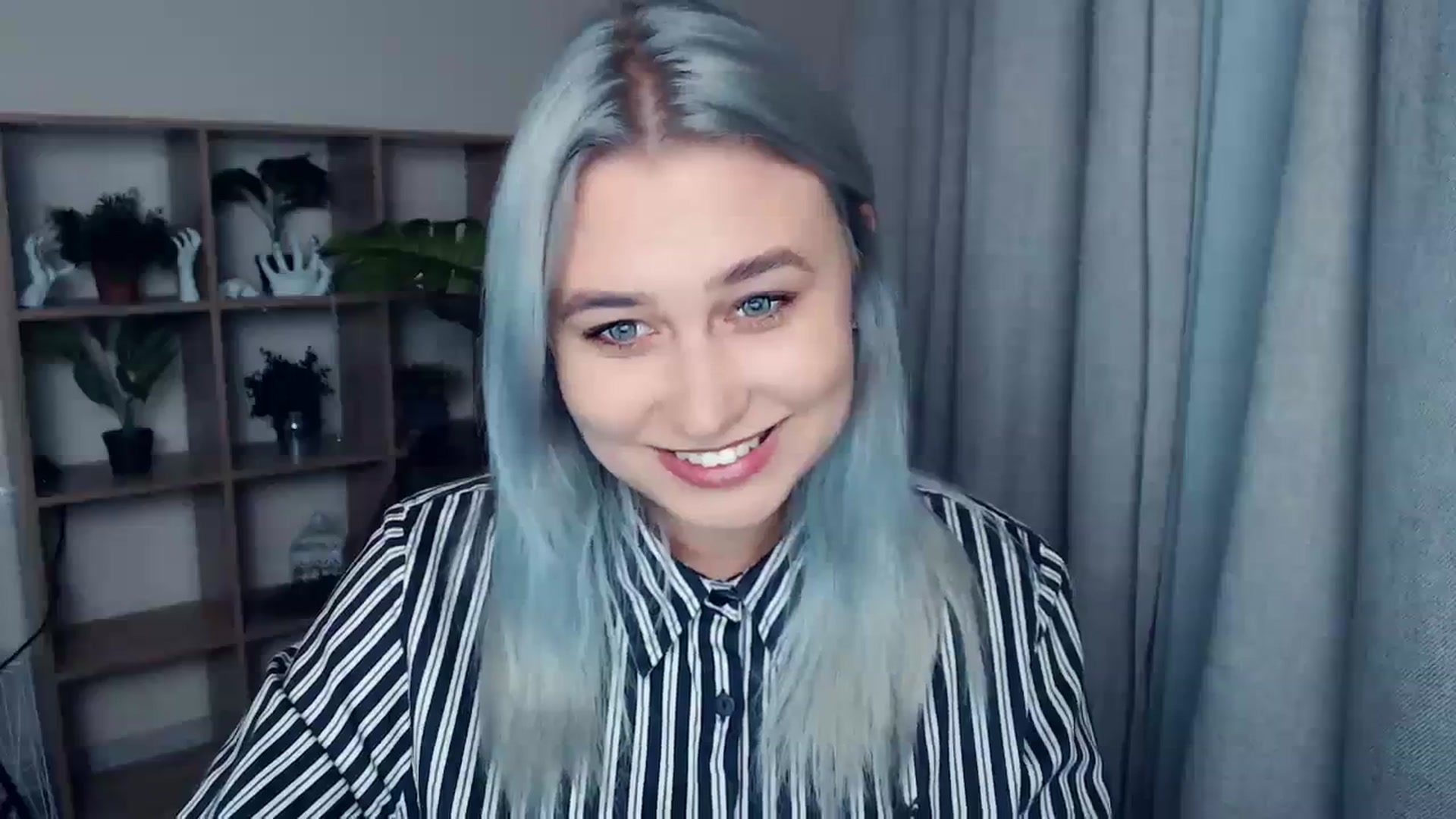 Gallery image thumbnail from Kukla_kolduna's myfreecams stream on, 11/23/2023, 18:59 image 12 of 20