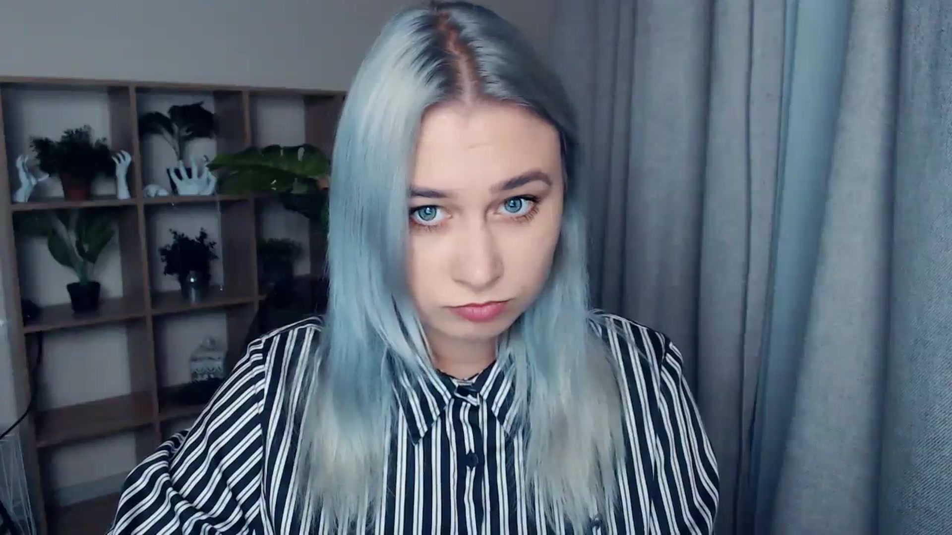 Gallery image thumbnail from Kukla_kolduna's myfreecams stream on, 11/23/2023, 18:59 image 7 of 20