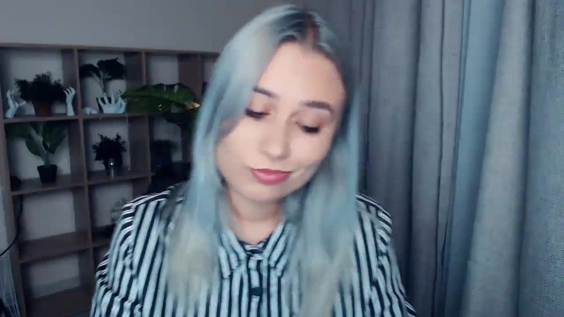 Gallery image thumbnail from Kukla_kolduna's myfreecams stream on, 11/23/2023, 18:59 image 17 of 20