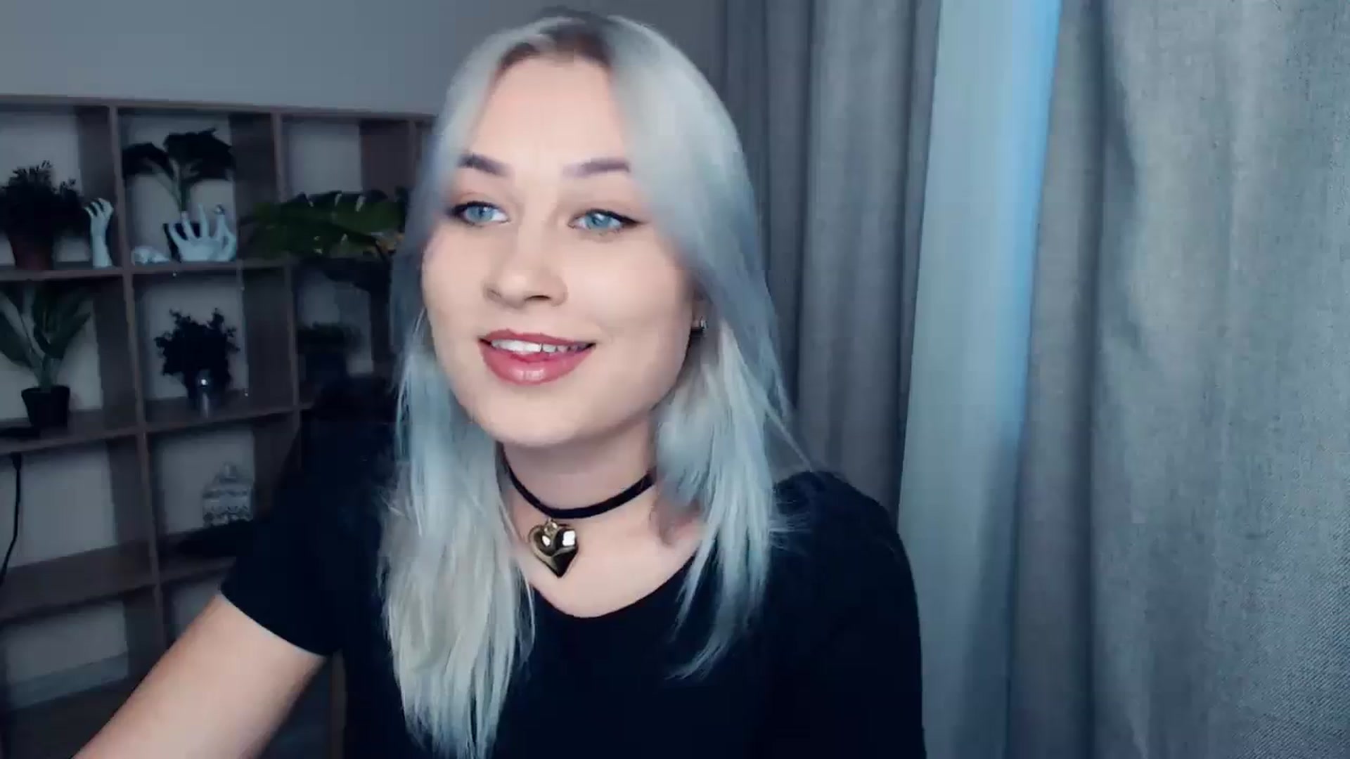 Gallery image thumbnail from Kukla_kolduna's myfreecams stream on, 11/26/2023, 13:50 image 10 of 20