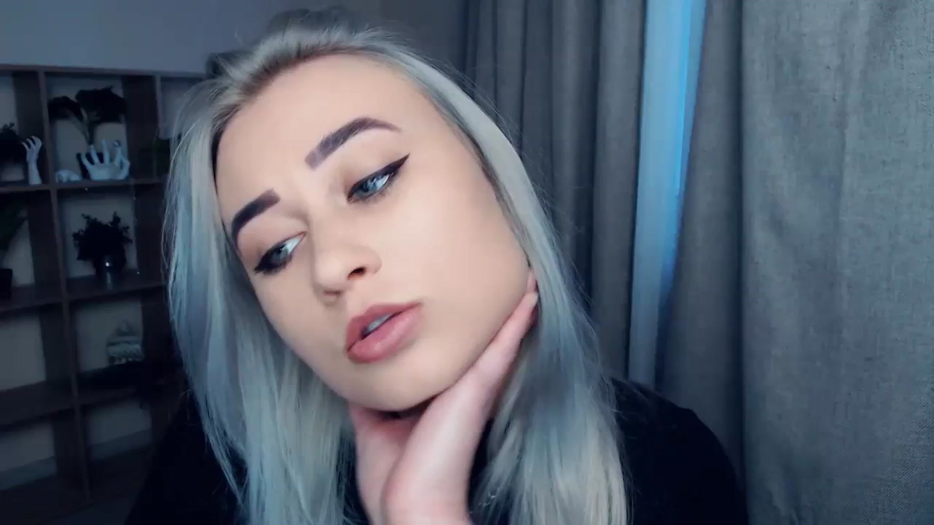 Gallery image thumbnail from Kukla_kolduna's myfreecams stream on, 11/27/2023, 14:12 image 11 of 20